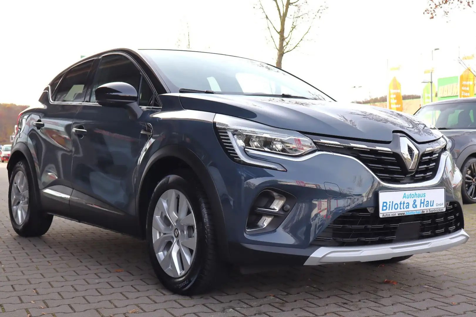 Renault Captur Mild Hybrid 140 Techno EDC *V-Cockpit+LED Grau - 2