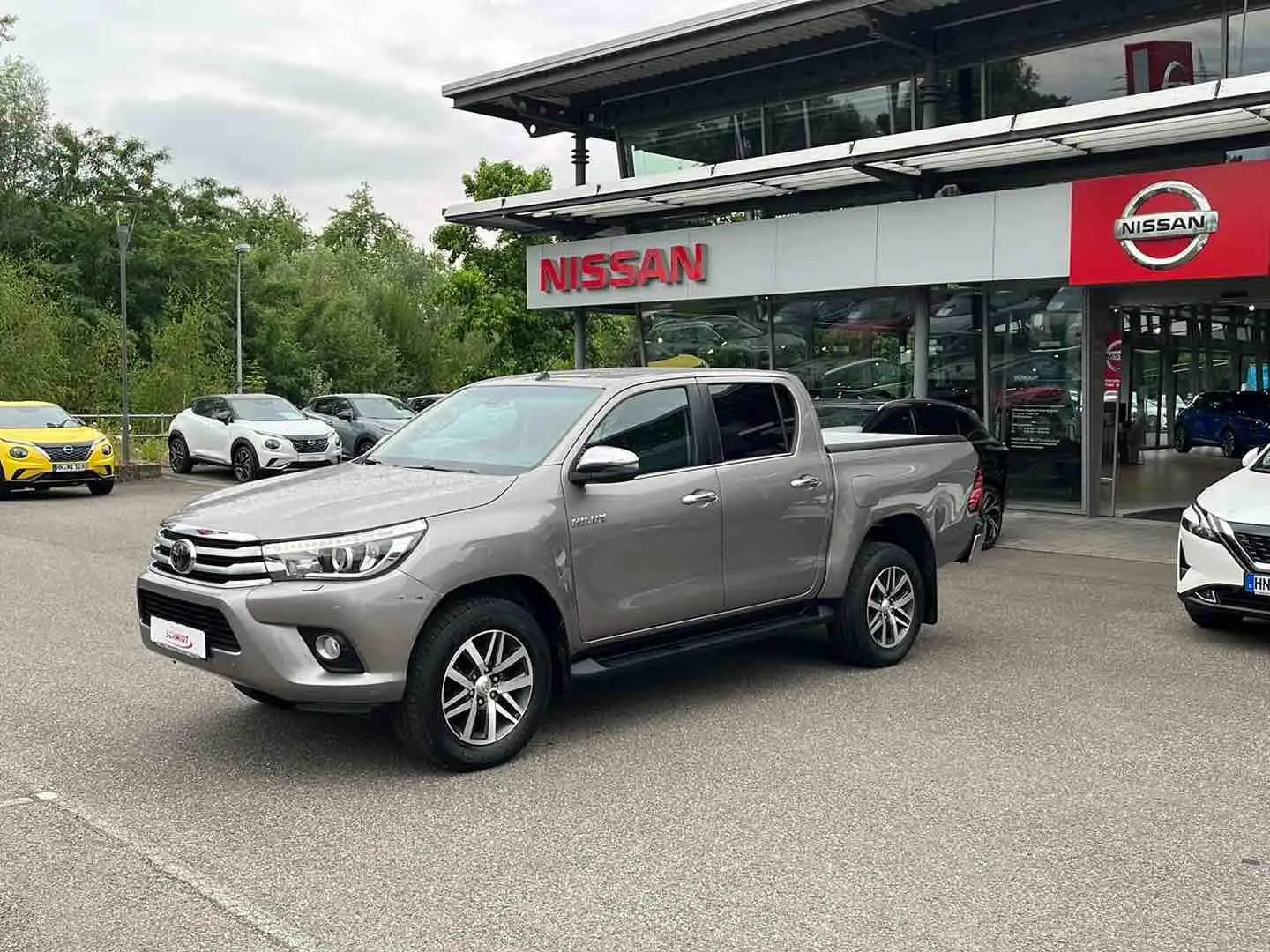 Toyota Hilux 2.4 D-4D Double Cab Executive 4x4 AHK Navi Grigio - 2