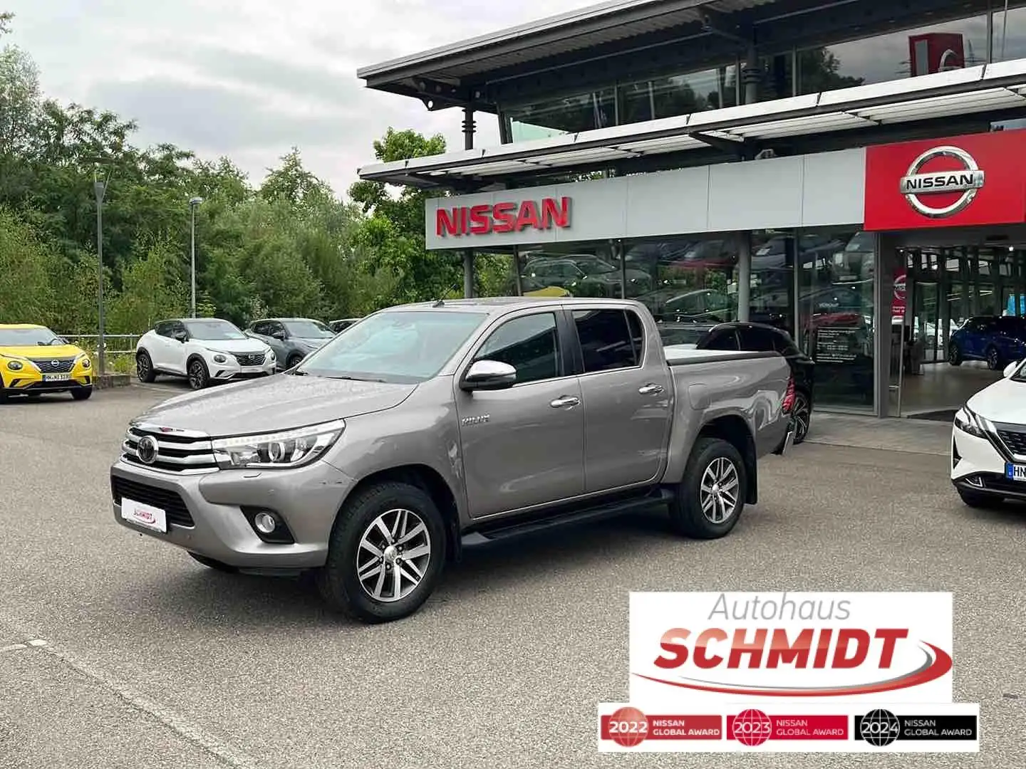 Toyota Hilux 2.4 D-4D Double Cab Executive 4x4 AHK Navi Grigio - 1