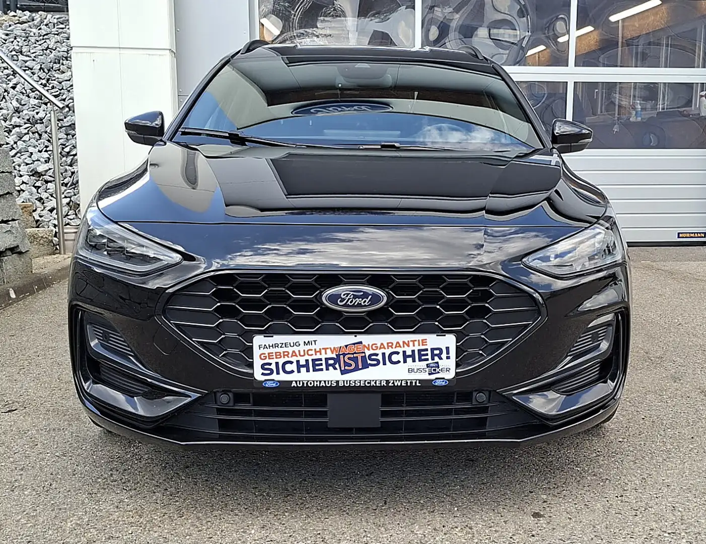 Ford Focus Traveller 1,5 EcoBlue ST-Line X Schwarz - 2