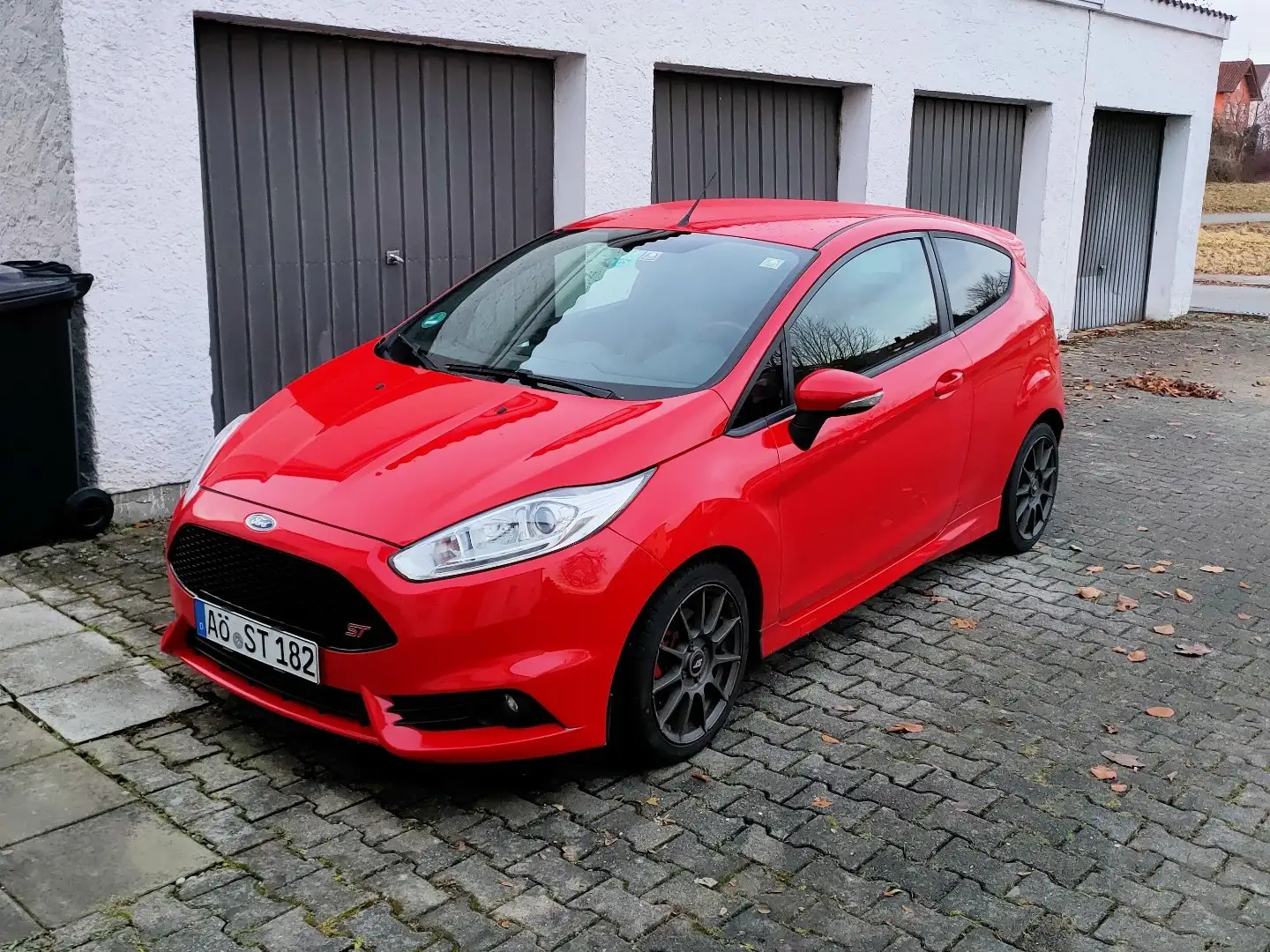 Ford Fiesta 1.6 EcoBoost ST Rot - 1