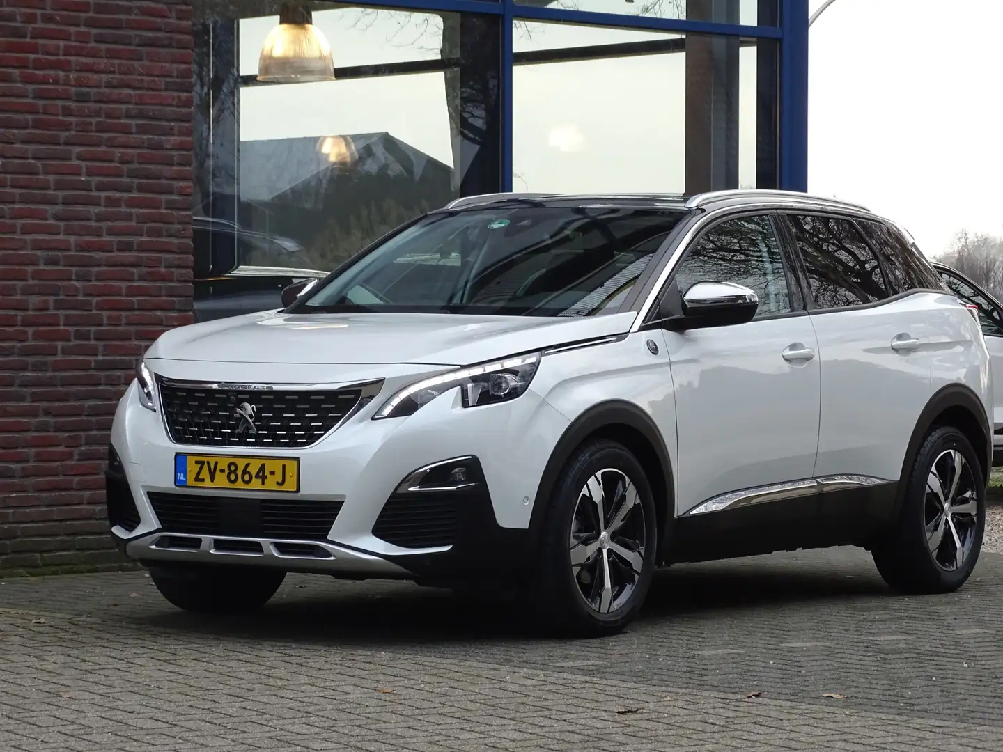 Peugeot 3008 1.6 PureTech GT Line TREKHAAK PANORAMADAK Wit - 1