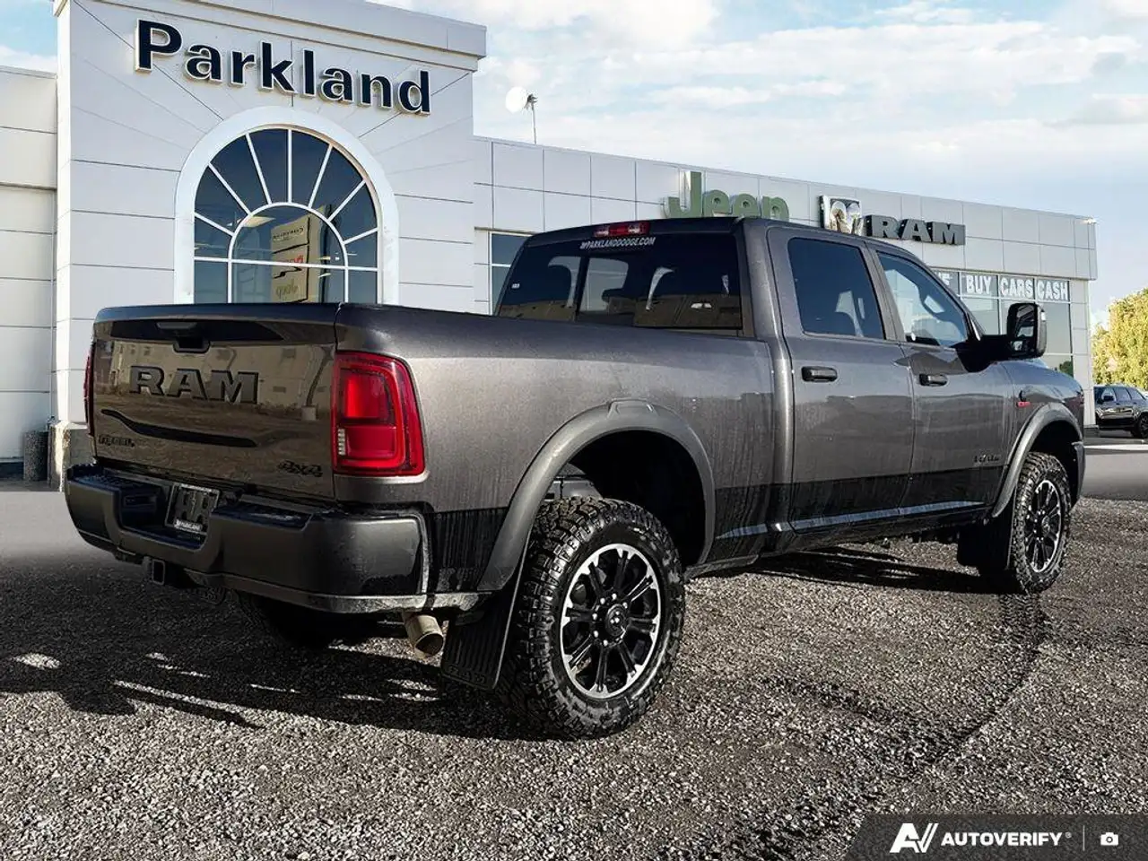 RAM 2500 снимка RAM 2500