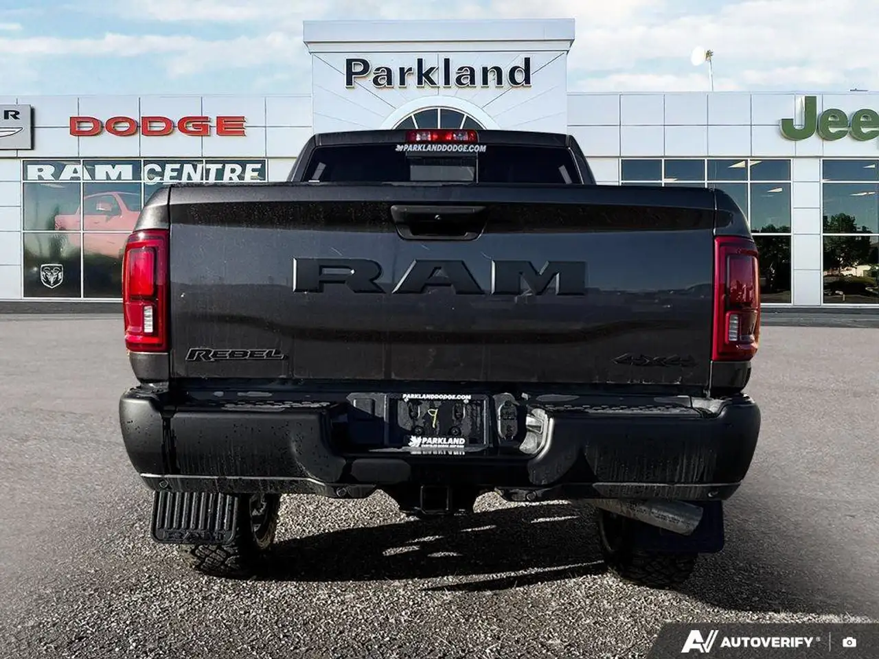 RAM 2500 снимка RAM 2500