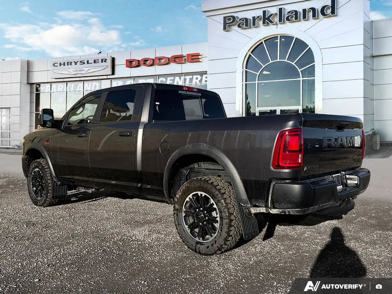 RAM 2500 снимка RAM 2500