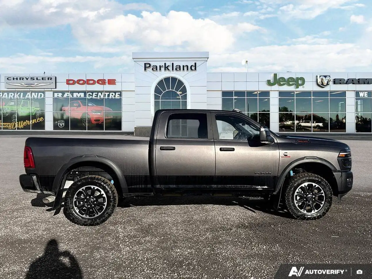RAM 2500 снимка RAM 2500