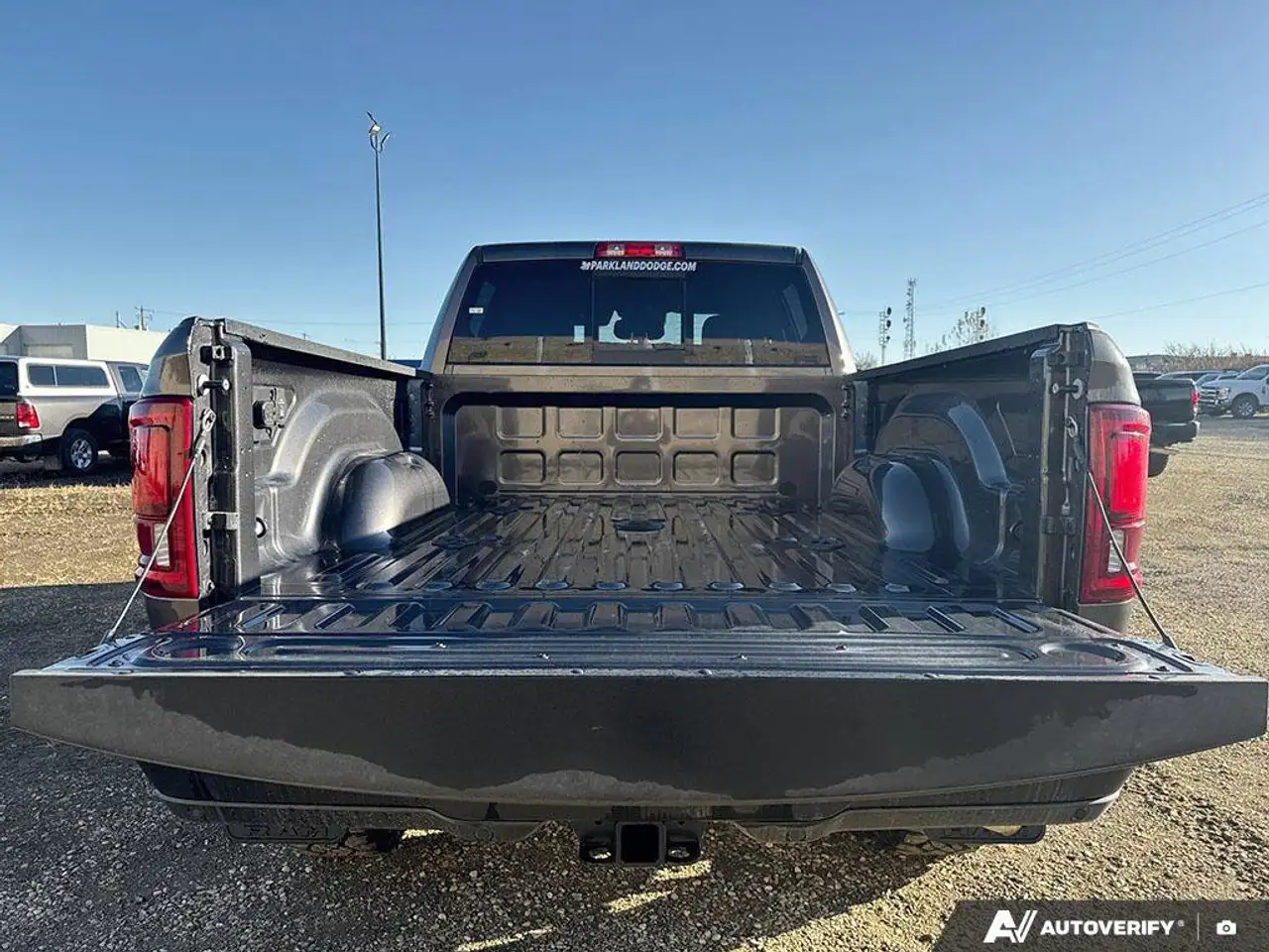 RAM 2500 снимка RAM 2500