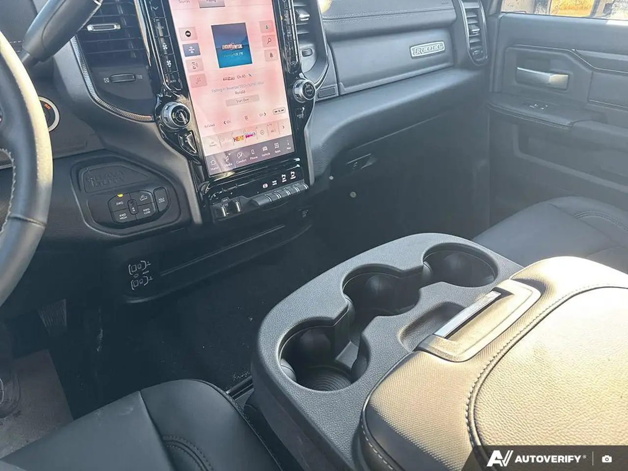 RAM 2500 снимка RAM 2500