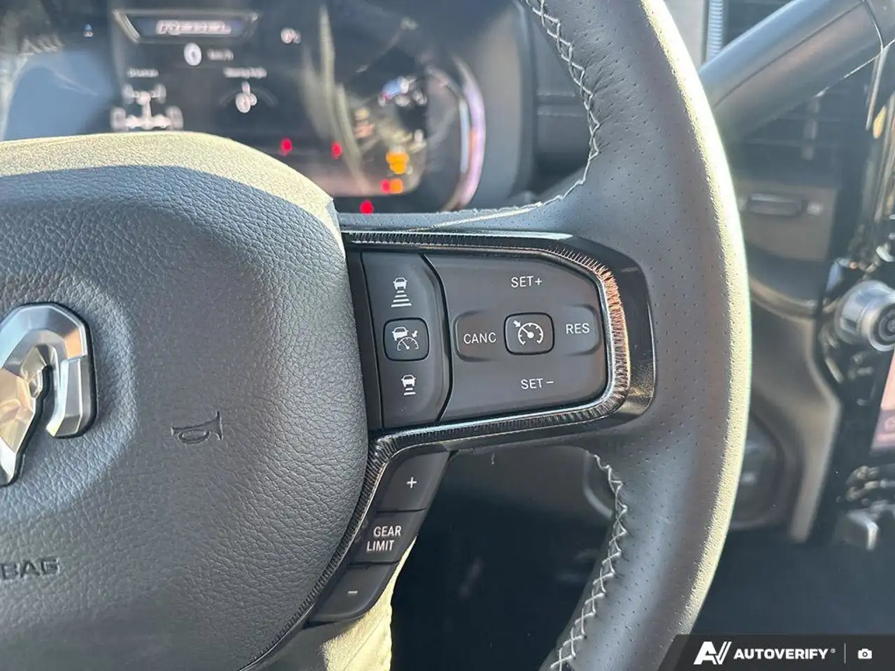 RAM 2500 снимка RAM 2500