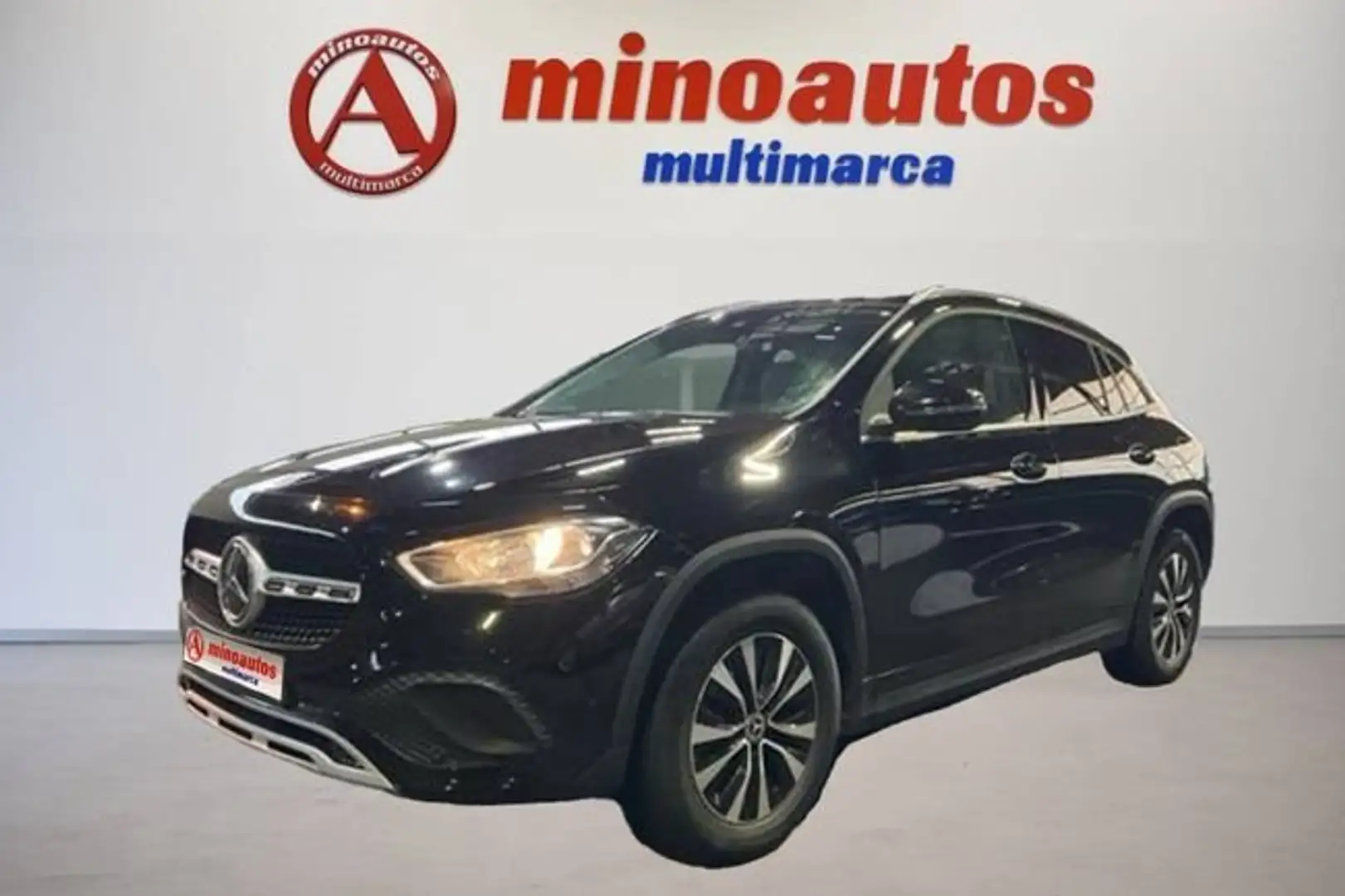 Mercedes-Benz GLA 250 218 CV 8G-DCT Schwarz - 2