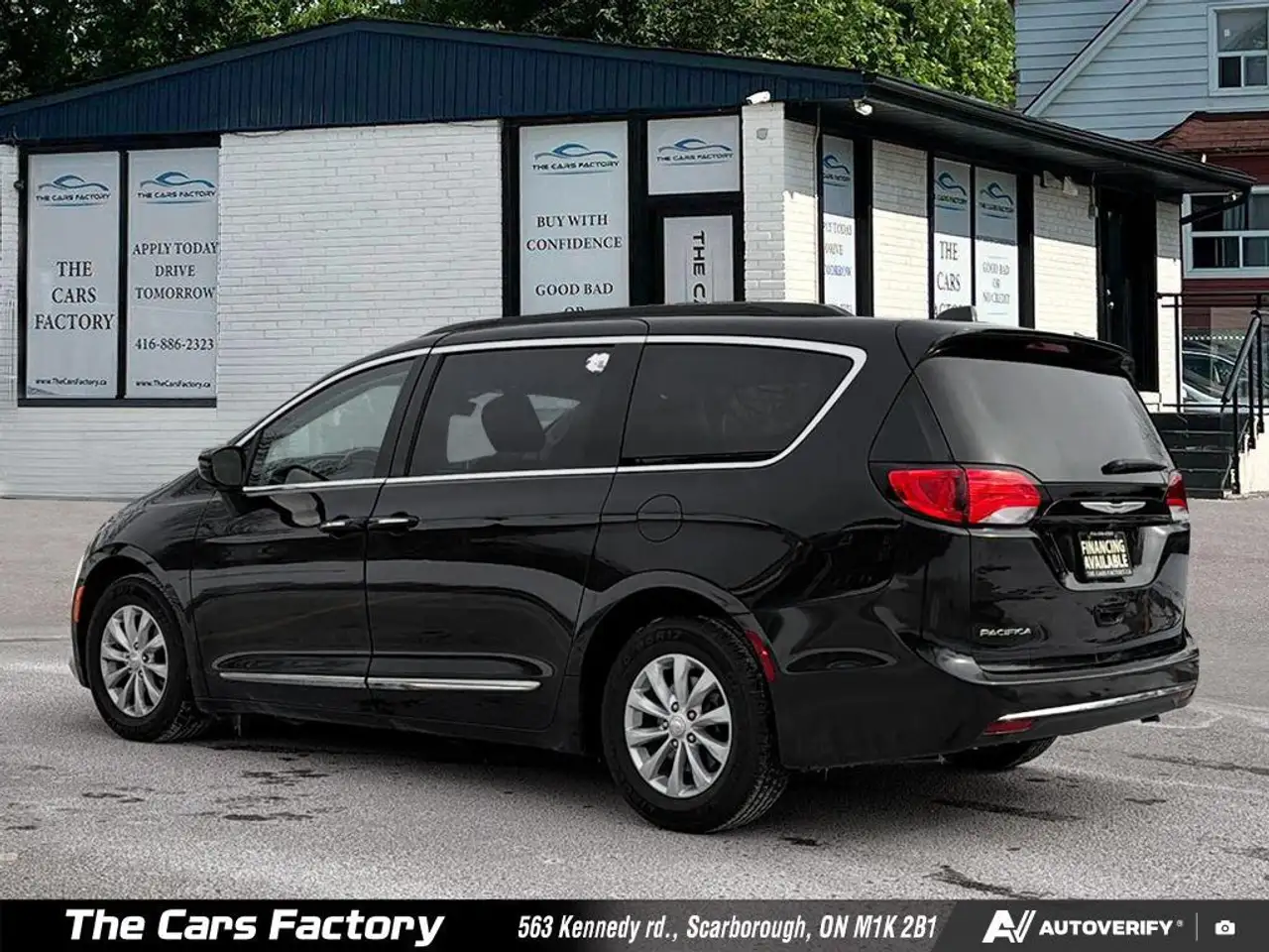 Chrysler Pacifica снимка Chrysler Pacifica