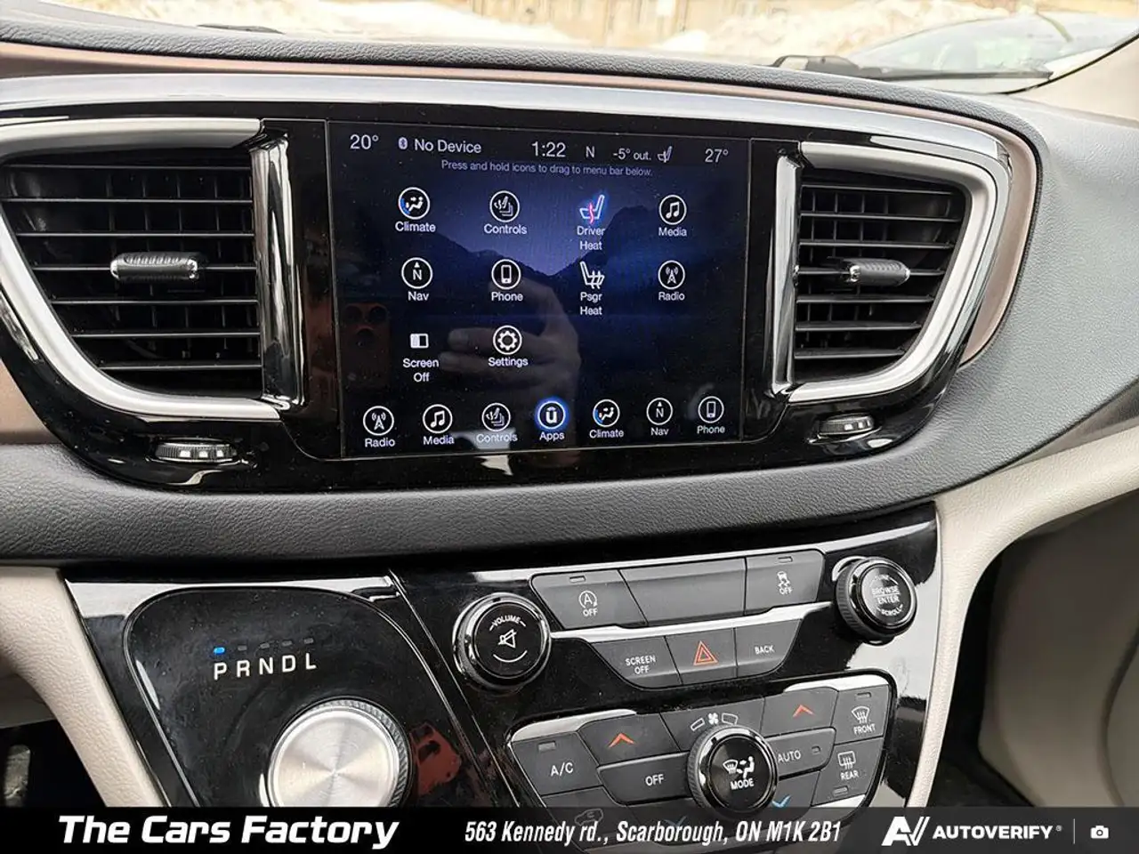 Chrysler Pacifica снимка Chrysler Pacifica