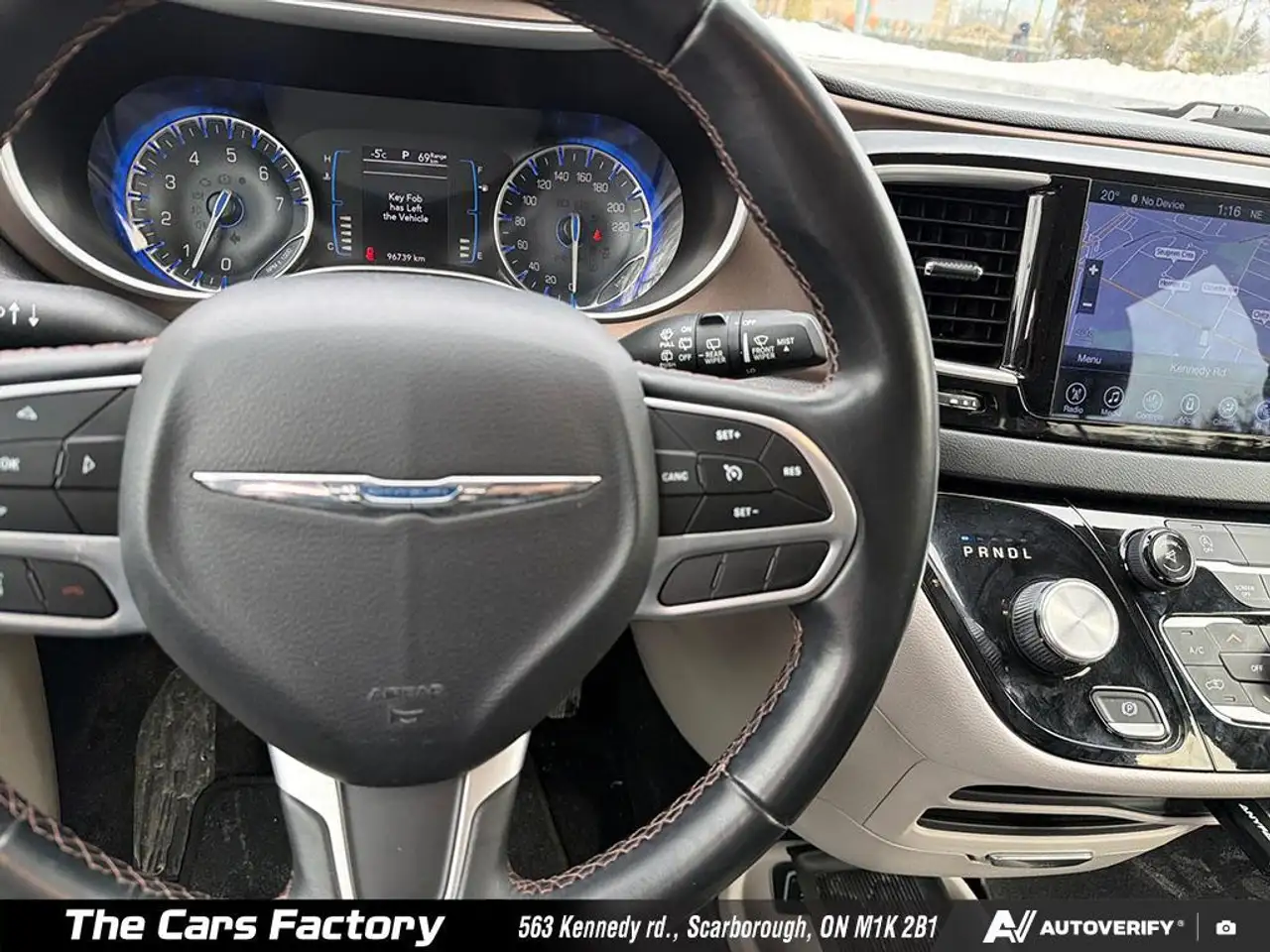 Chrysler Pacifica снимка Chrysler Pacifica