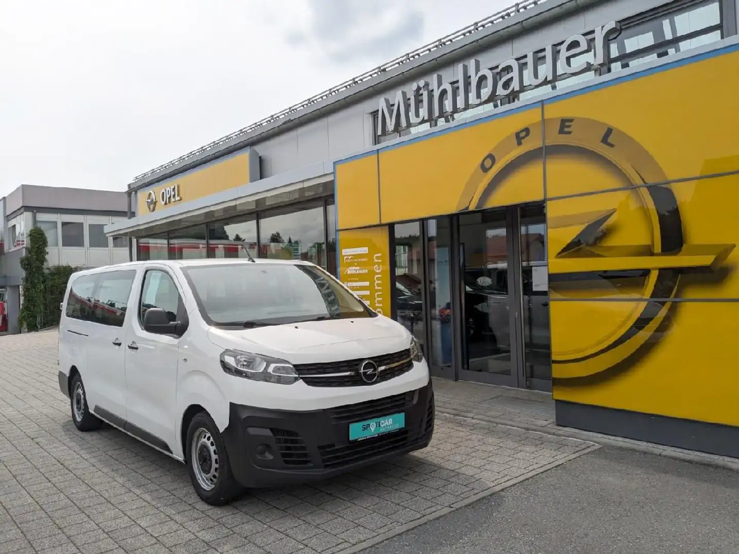 Opel Vivaro 2.0 Kombi L **Klimaanlage** Blanc - 2