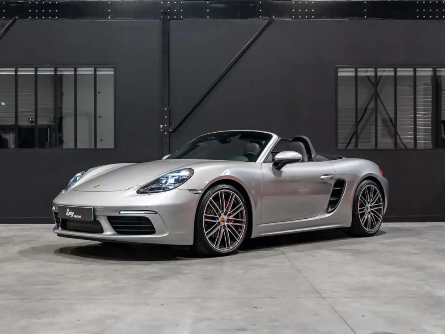 Porsche 718 Boxster S - Spicy Motor Schwarz - 1