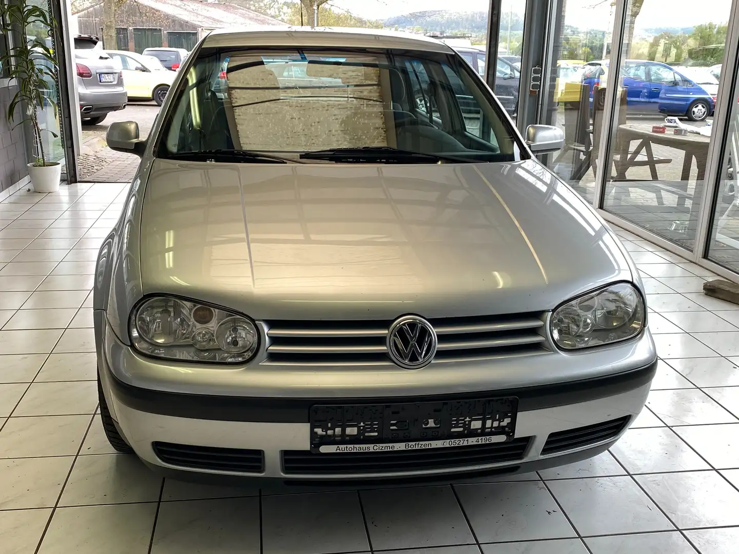 Volkswagen Golf 1.4 Comfortline,ATM,168750 km,TÜV/HU/AU NEU Srebrny - 1