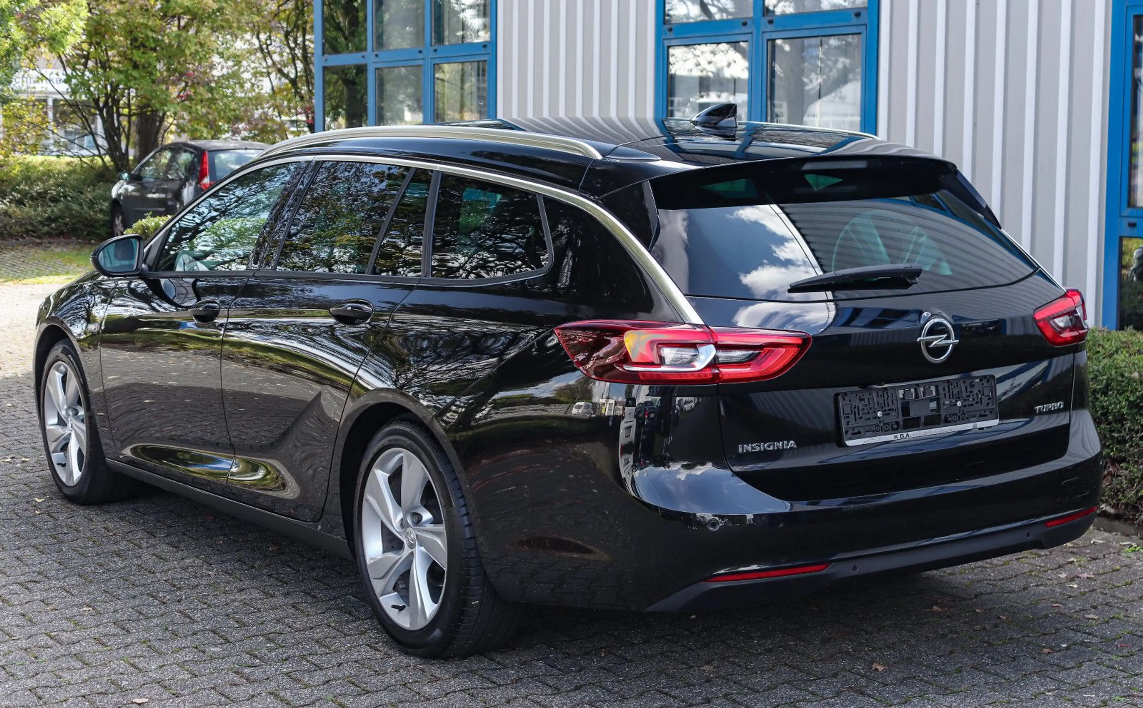 Opel Insignia Tourer*T.LEDER*LED*HUD*KAMERA*SPUR*TOT* — photo 7