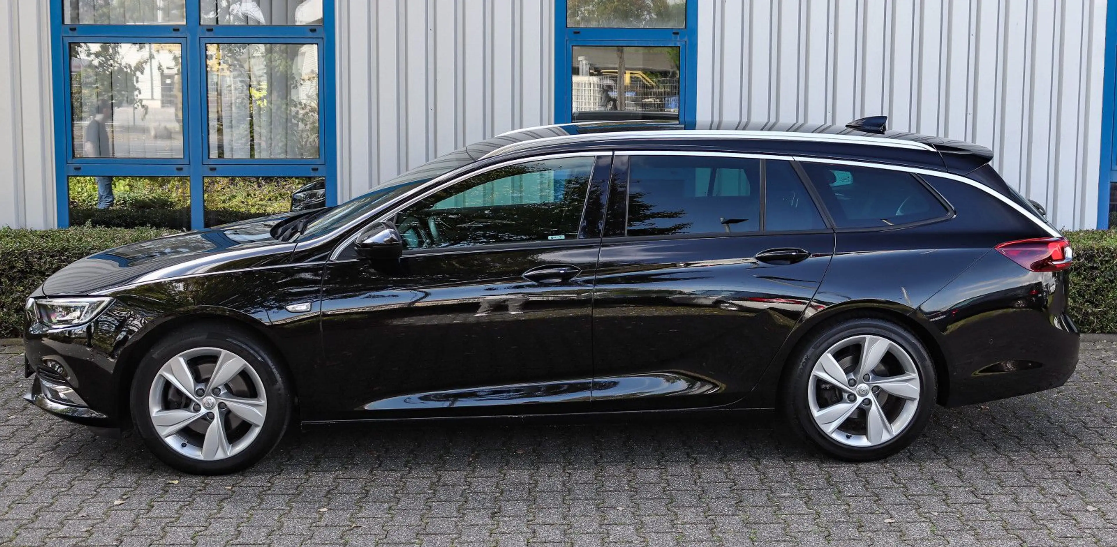 Opel Insignia Tourer*T.LEDER*LED*HUD*KAMERA*SPUR*TOT* — photo 8
