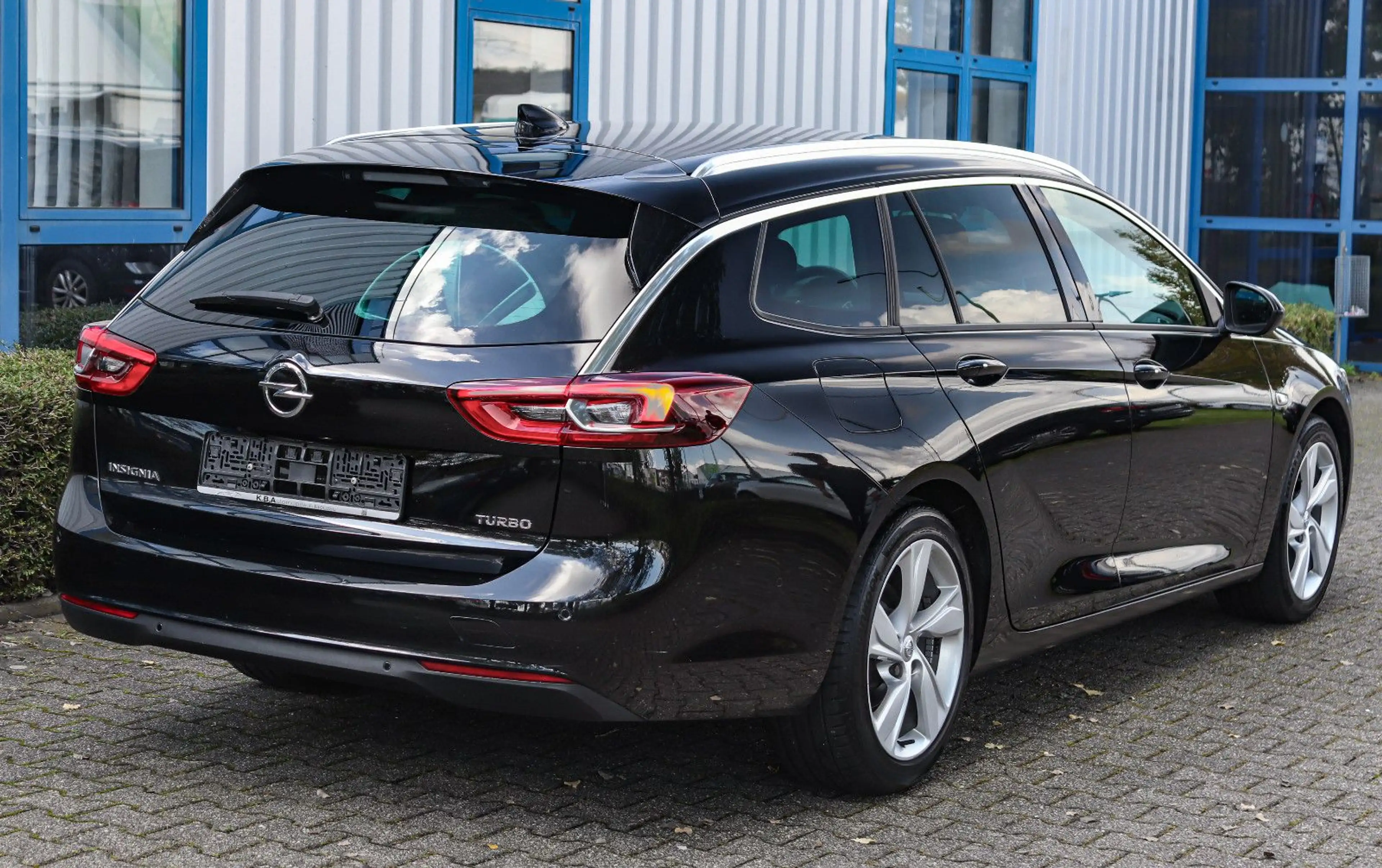 Opel Insignia Tourer*T.LEDER*LED*HUD*KAMERA*SPUR*TOT* — photo 5