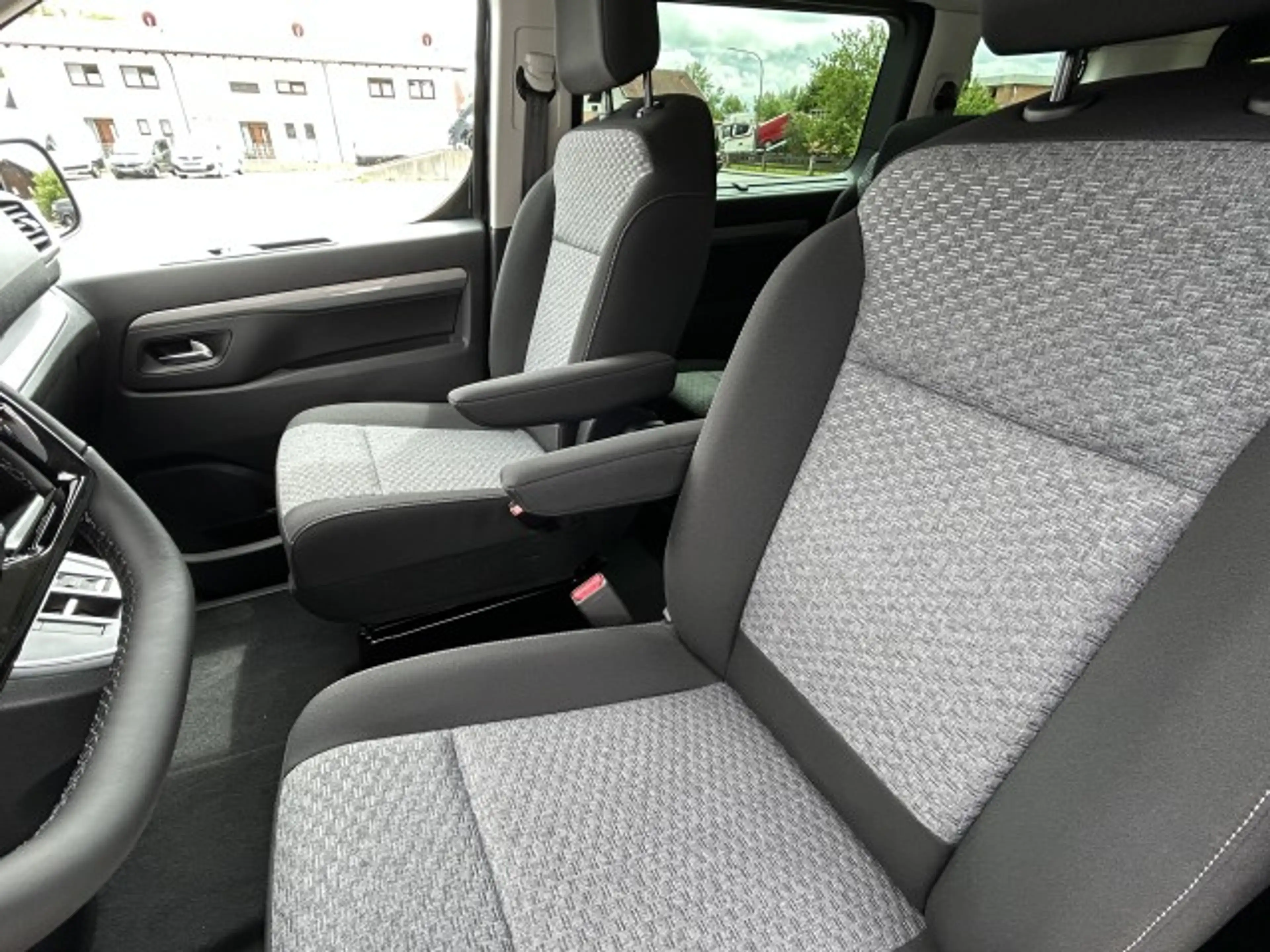Fiat Ulysse KOMBI BASIS L2 180PS AT — photo 27