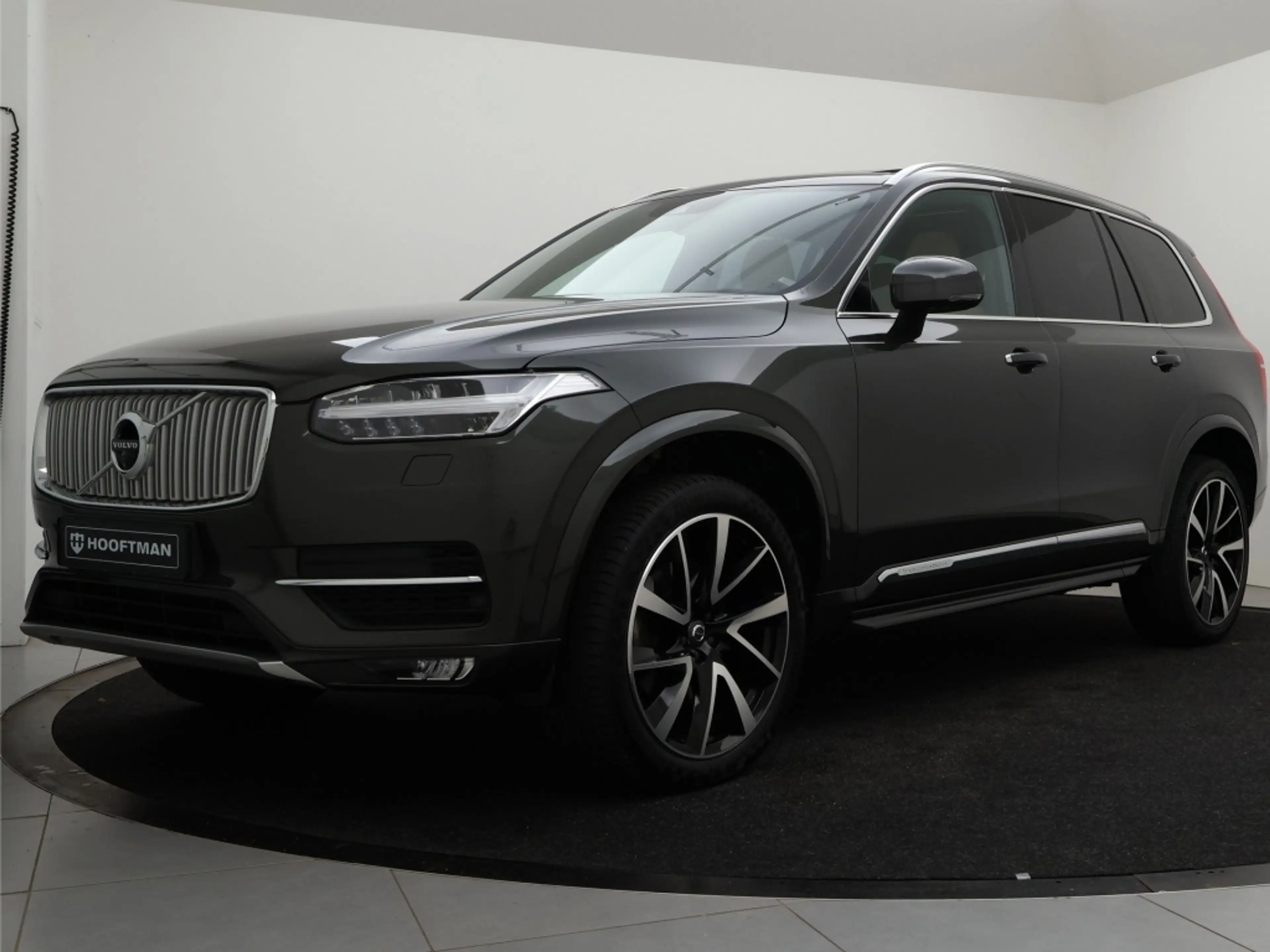 Volvo XC90 D5 AWD AUT(8) INSCRIPTION SCHUIFDAK MASSAGE HEAD-U — photo 2