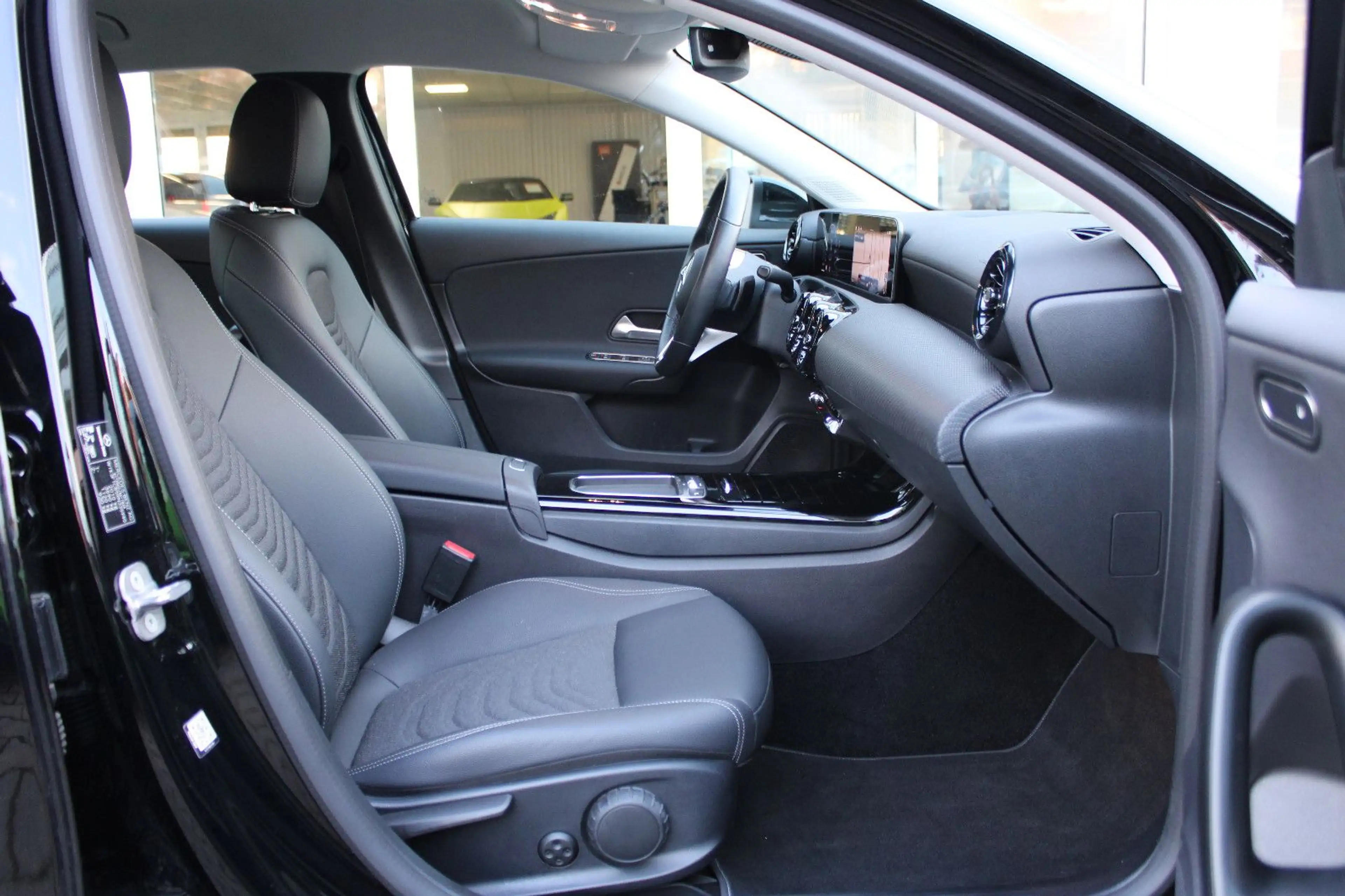 Mercedes-Benz A 200 d/DCT/Leder/Navi/Kamera/Sitzhzg/Tempomat — photo 15