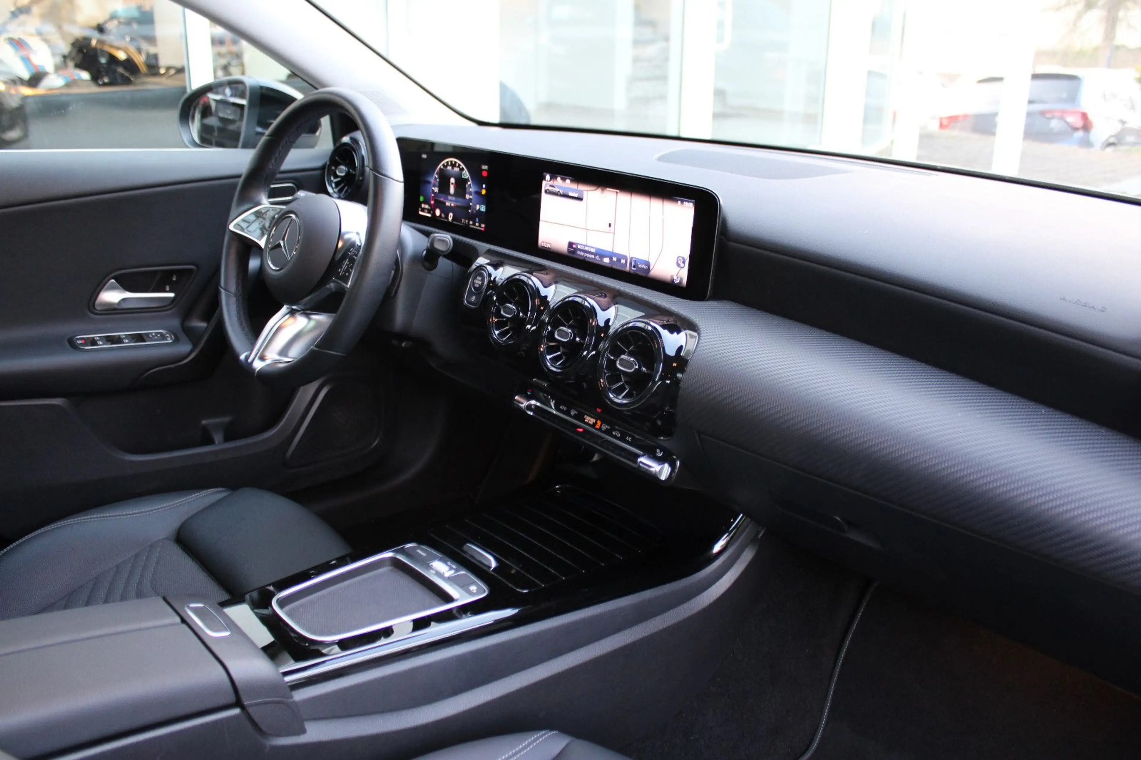 Mercedes-Benz A 200 d/DCT/Leder/Navi/Kamera/Sitzhzg/Tempomat — photo 14