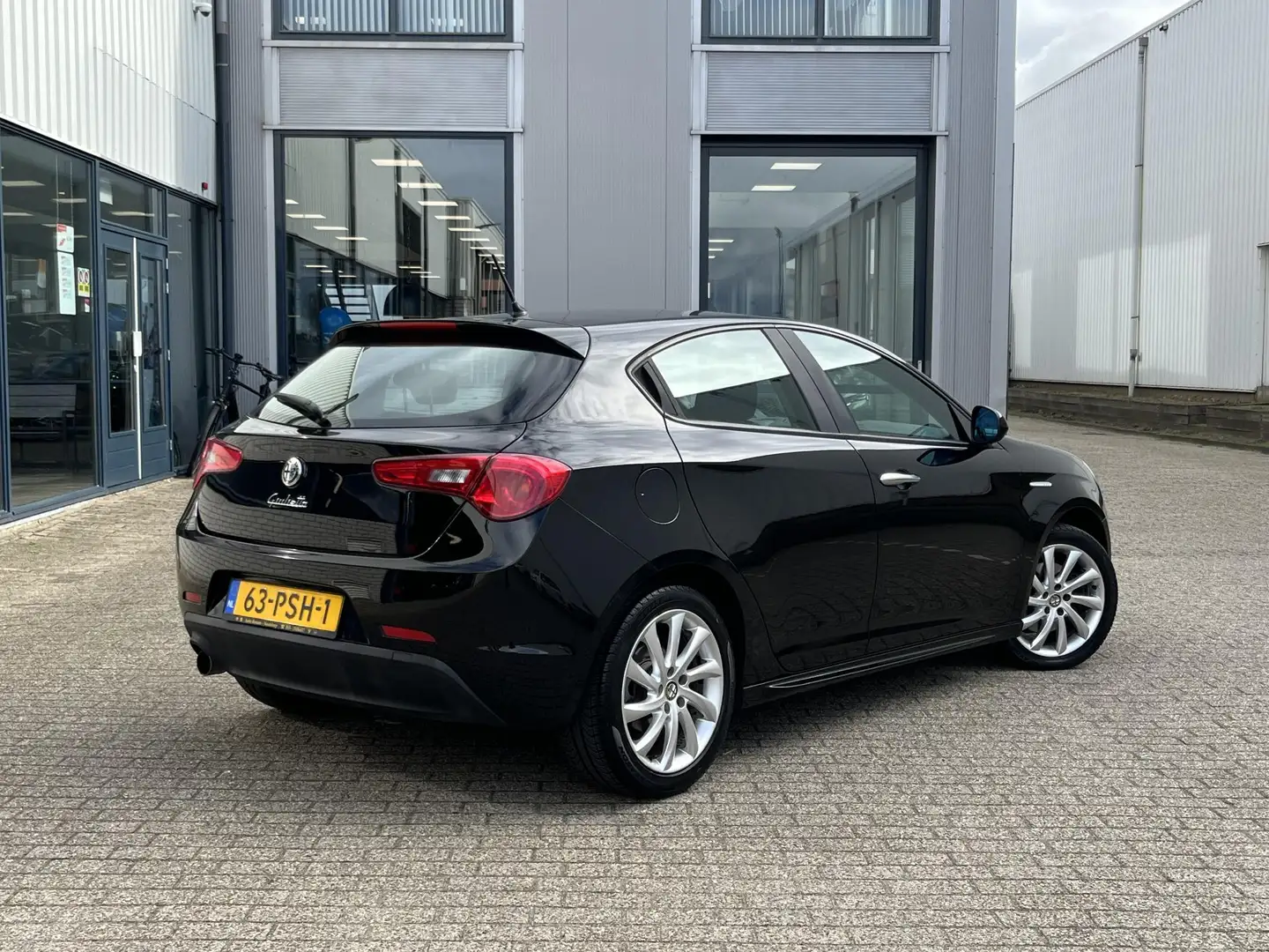 Alfa Romeo Giulietta 1.4 T Progression | NL Auto/2e Eig./Voll.Historie/ Zwart - 2