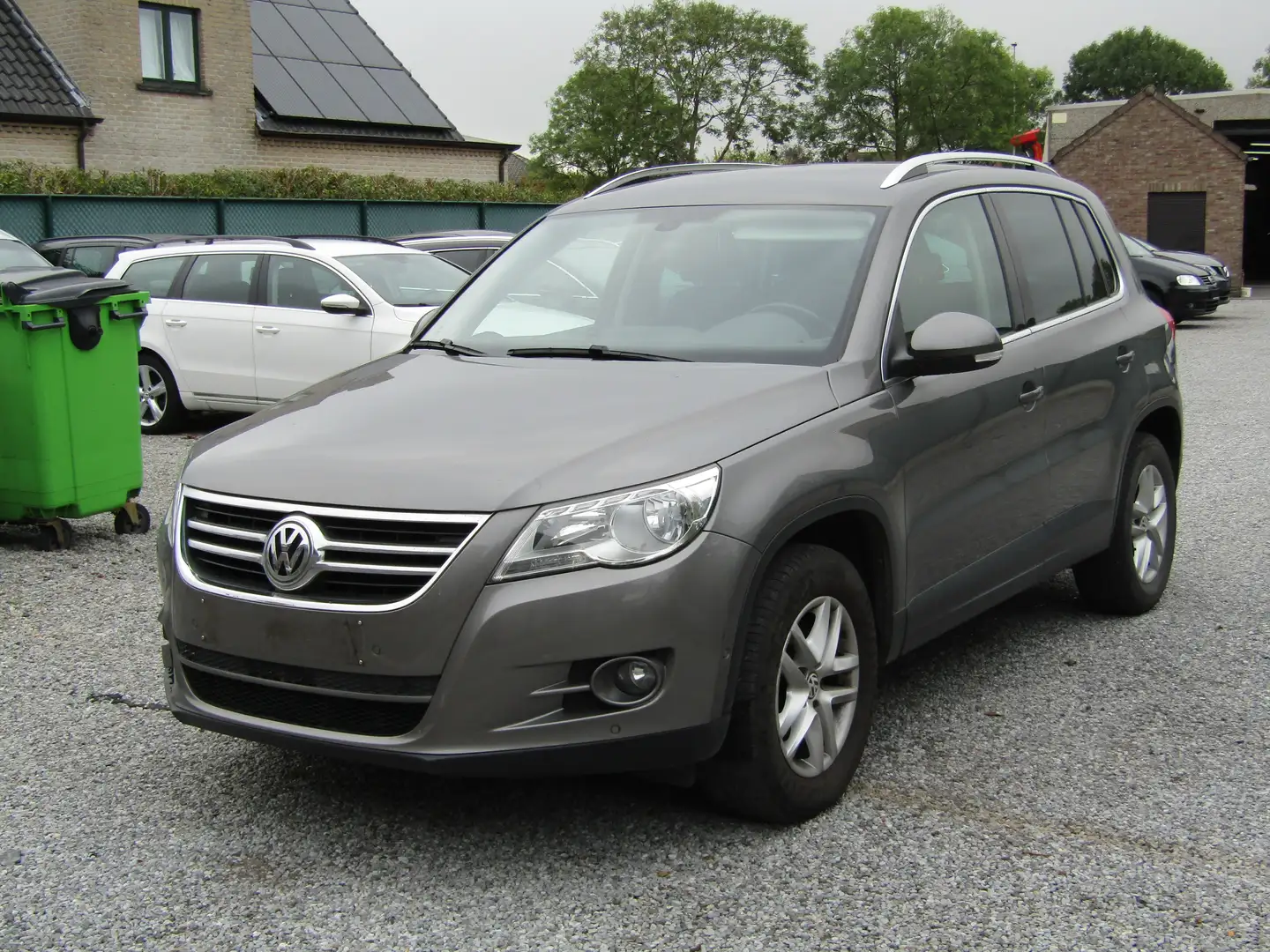 Volkswagen Tiguan Tiguan 2.0 TDI DPF BlueMotion Technology Freestyle Gris - 1
