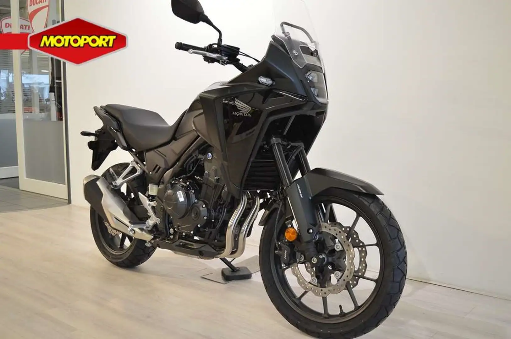 Honda NX 500 Zwart - 2