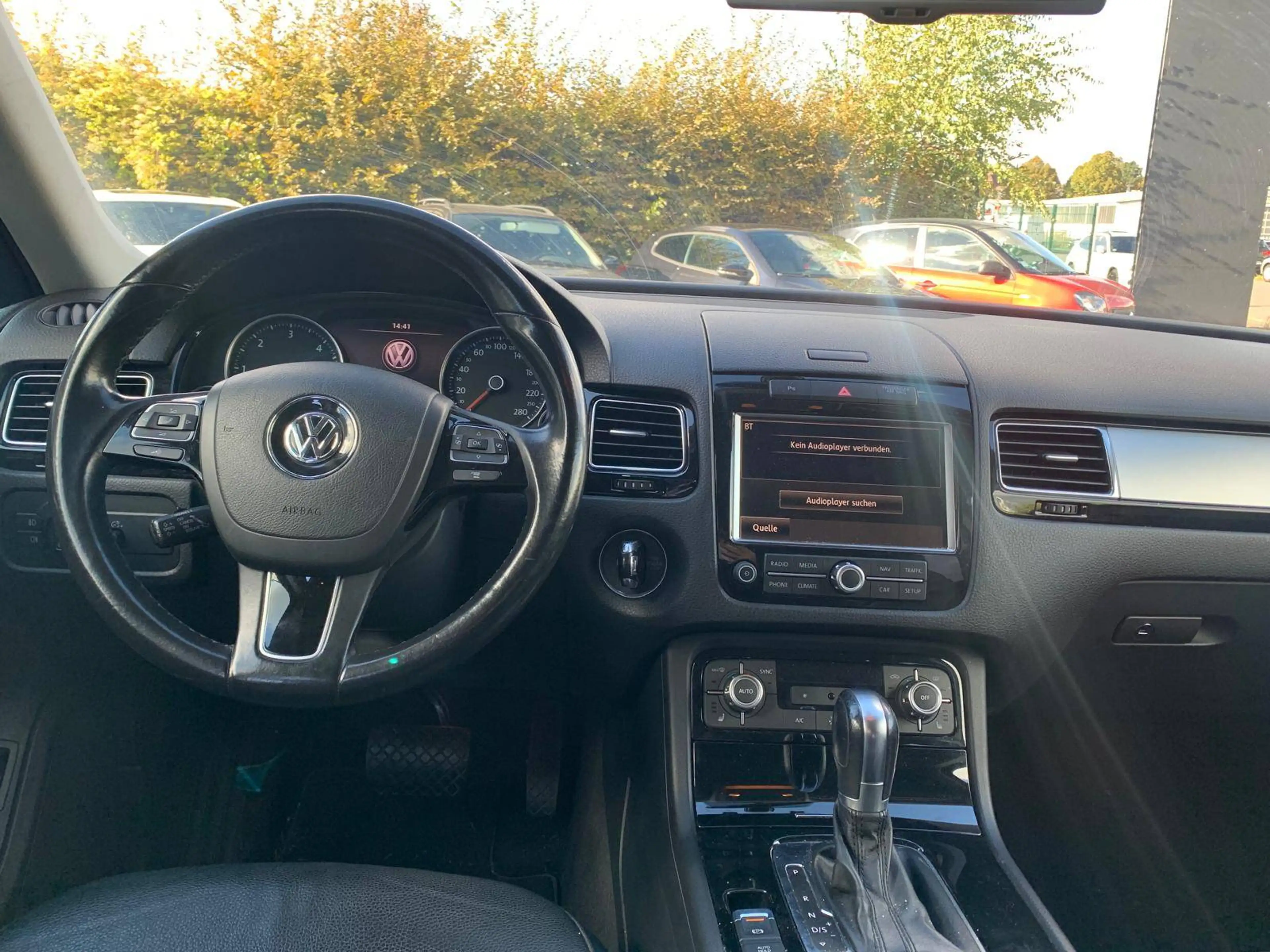 Volkswagen Touareg V6 TDI BMT — photo 10