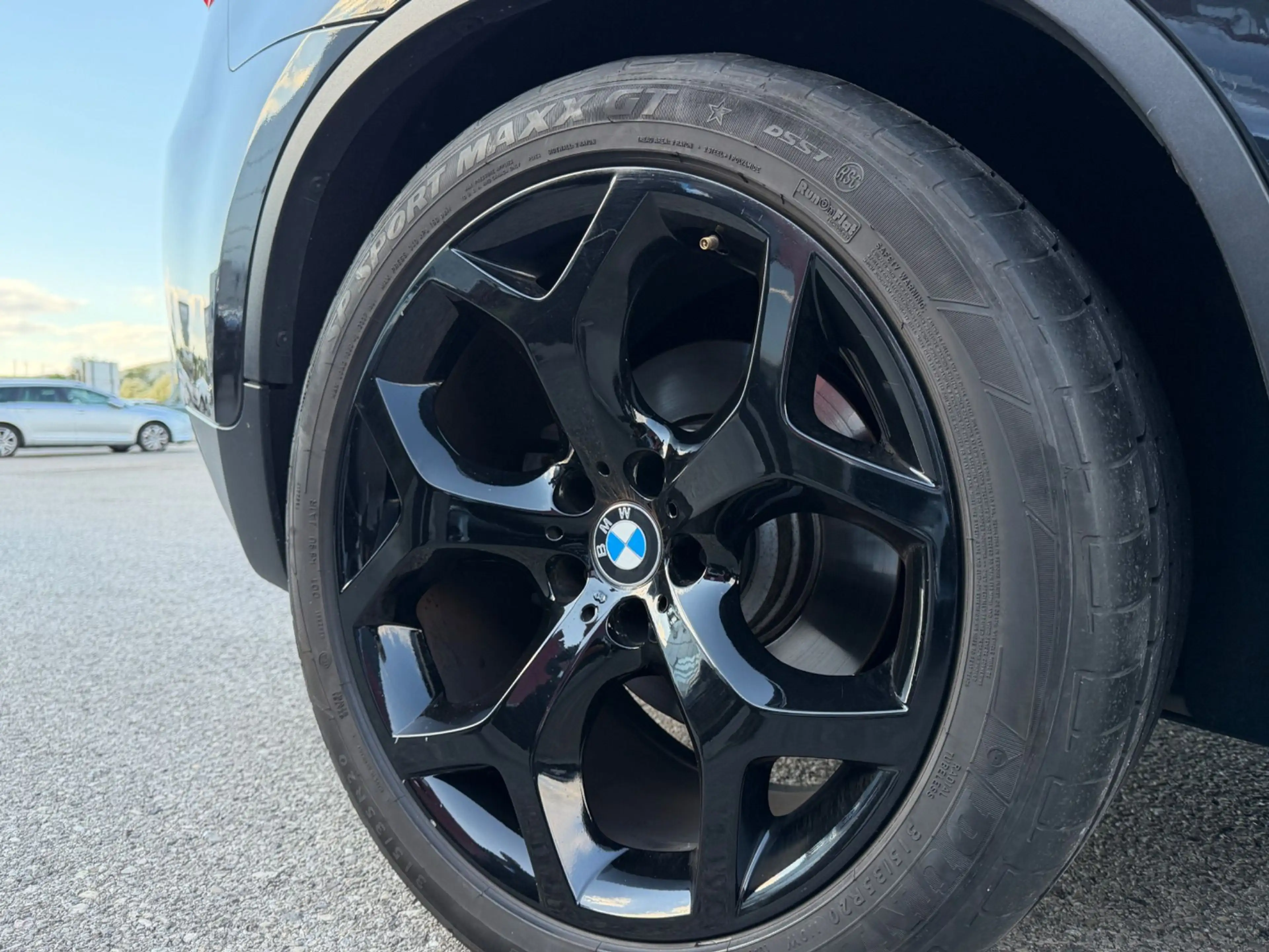 BMW X6 xDrive 35d — photo 13
