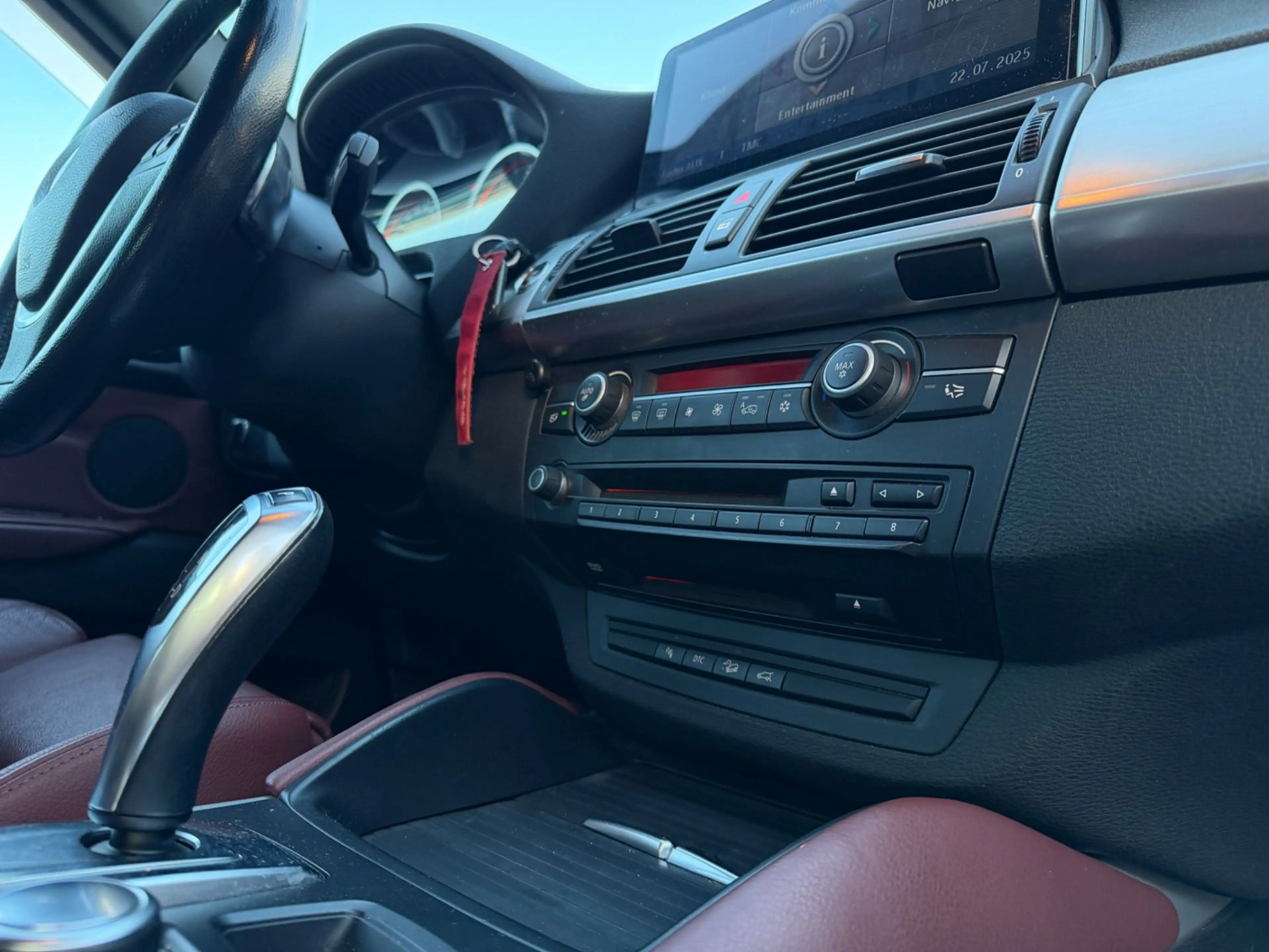 BMW X6 xDrive 35d — photo 14