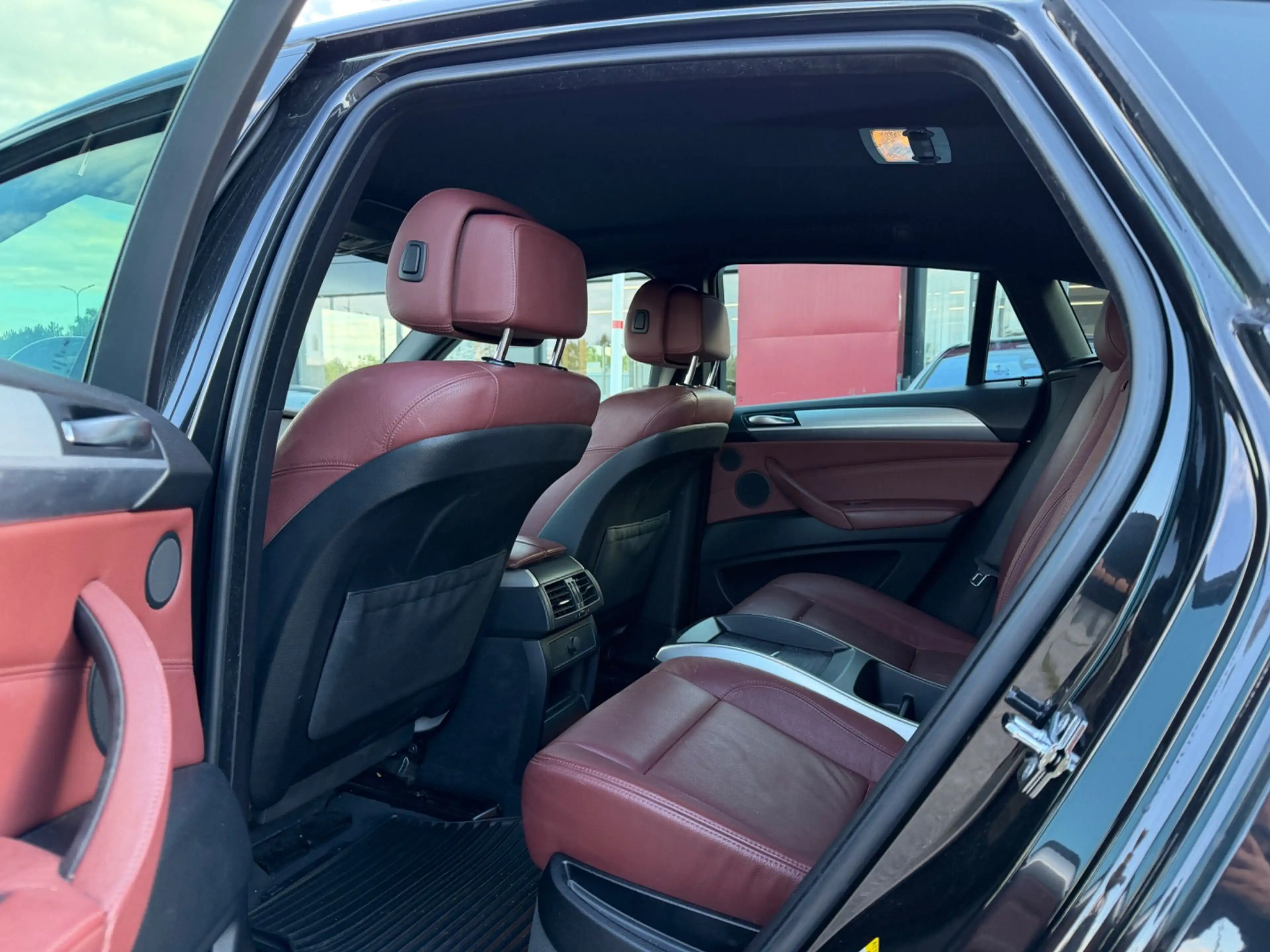 BMW X6 xDrive 35d — photo 12