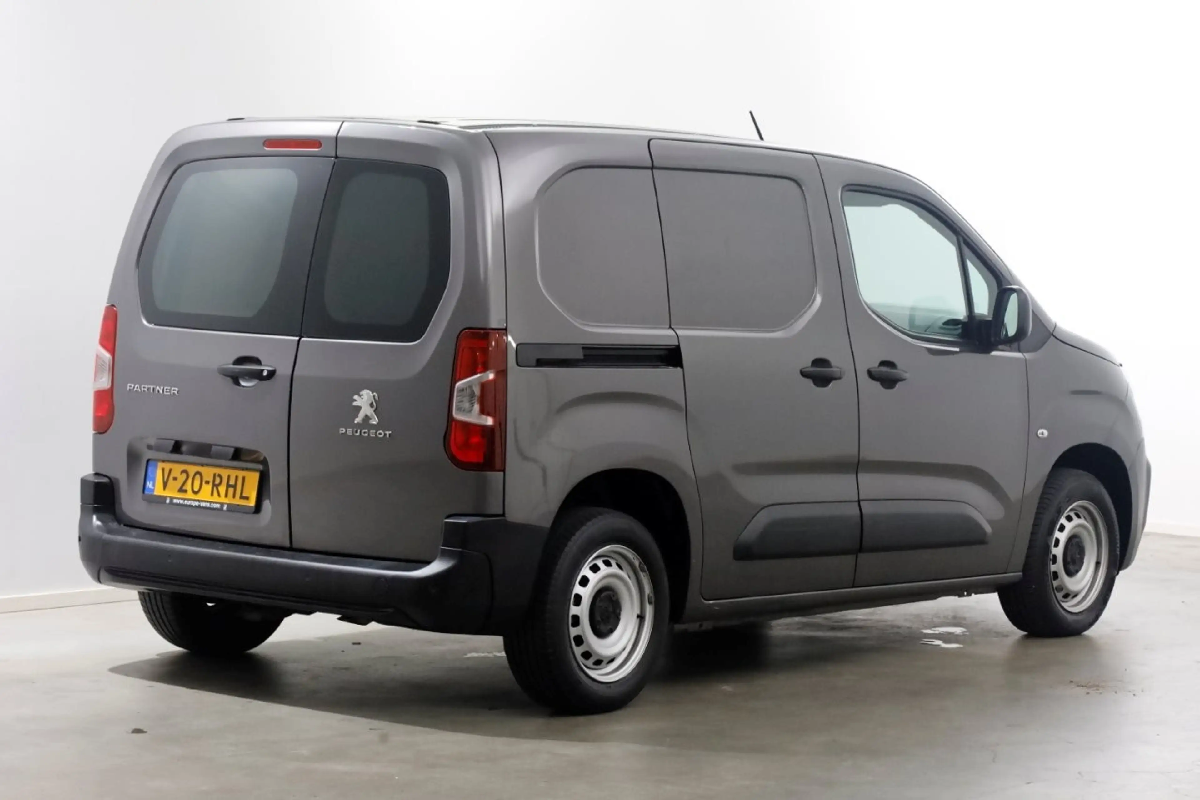 Peugeot Partner 1.2 PureTech 110pk Benzine Airco/3Pers. 05-2021 — photo 2