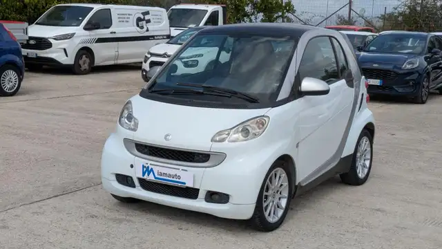 2011 Smart Fortwo in White for sale