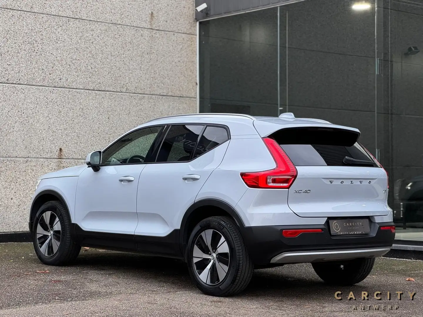 Volvo XC40 XC40 T2 Momentum Advance | CAMERA | CARPLAY | NAVI Argent - 2