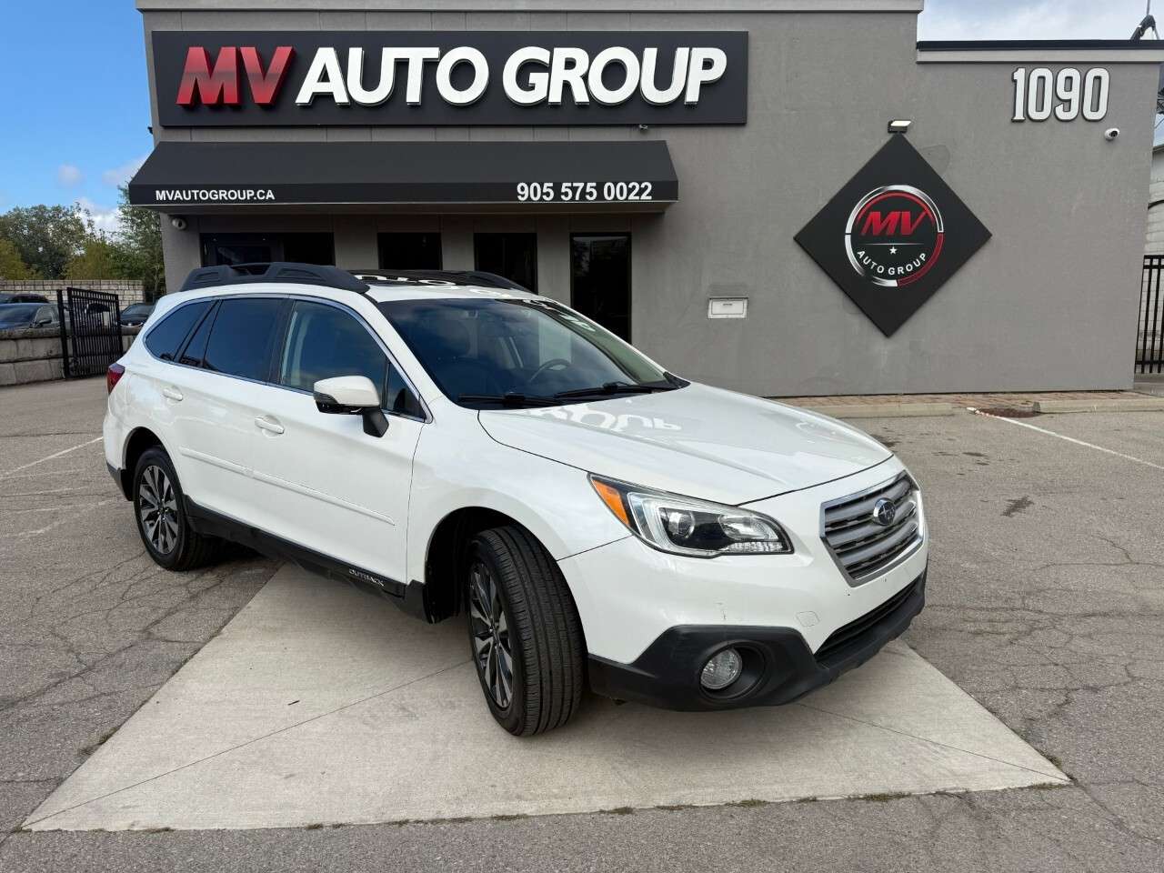 2015 Subaru Outback 5dr Wgn CVT 3.6R w/Limited & Tech Pkg