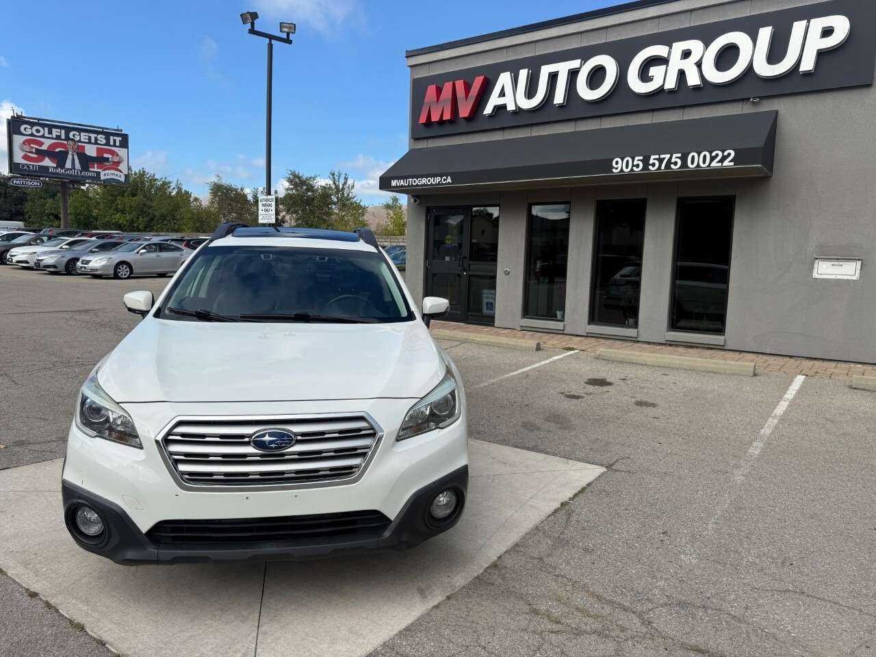 2015 Subaru Outback 5dr Wgn CVT 3.6R w/Limited & Tech Pkg — снимка 1
