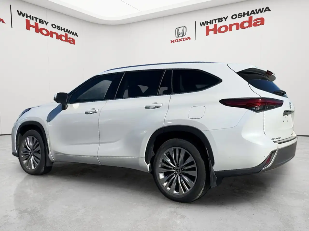Toyota Highlander снимка Toyota Highlander