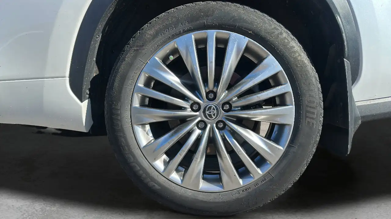Toyota Highlander снимка Toyota Highlander