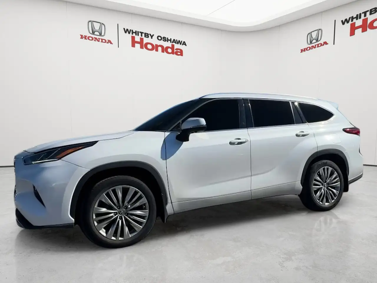 Toyota Highlander снимка Toyota Highlander