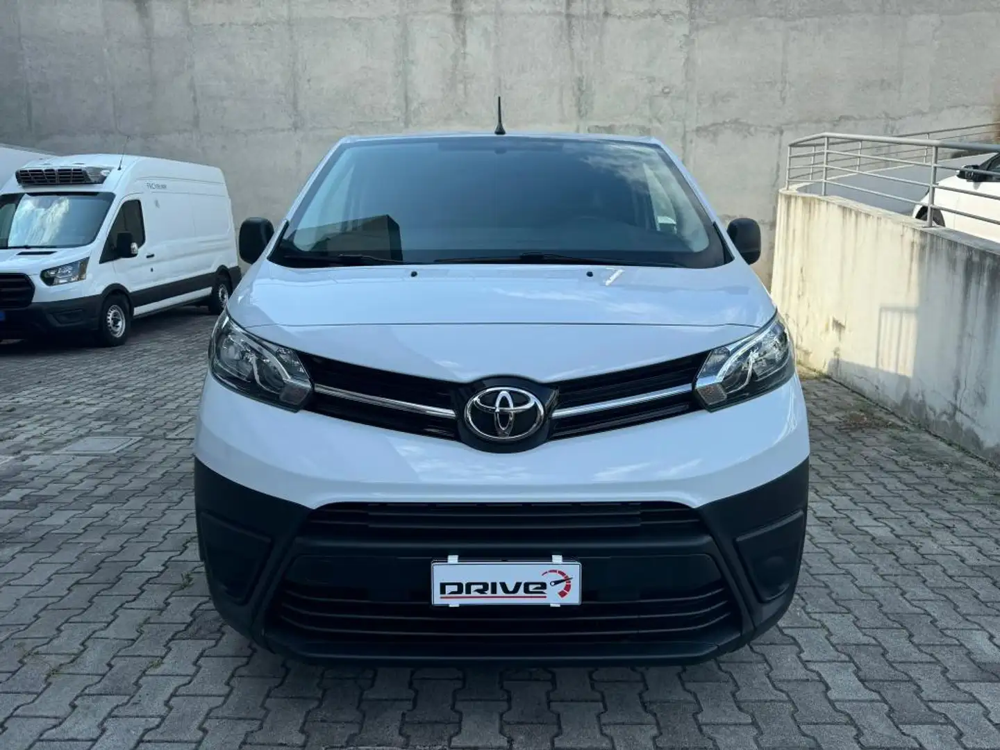 Toyota Proace electric 75kWh 10q L2 D Active Bianco - 2