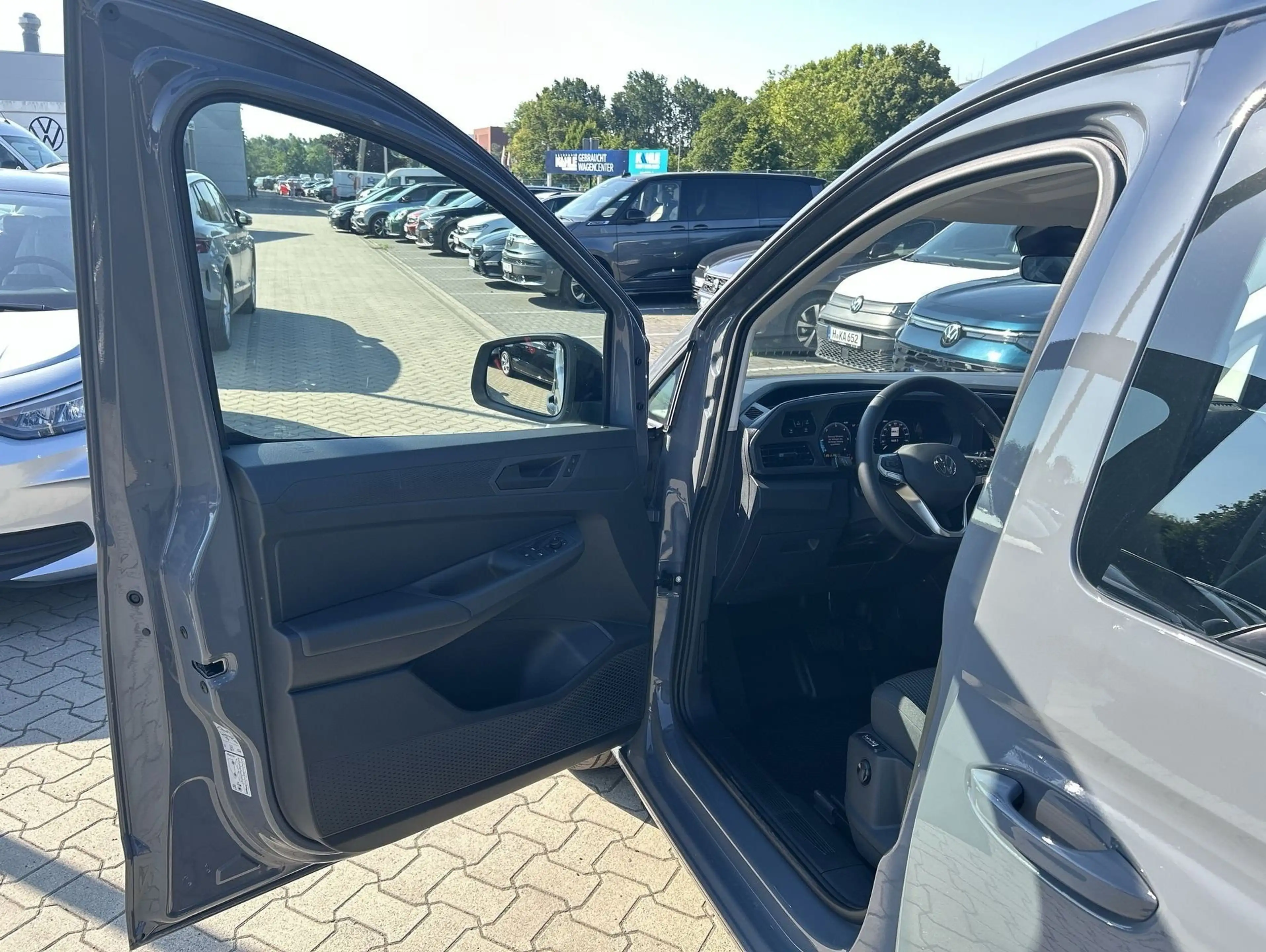 Volkswagen Caddy NFZ Caddy Flexible Maxi 5-Sitzer Motor: 2.0 l TDI — photo 13