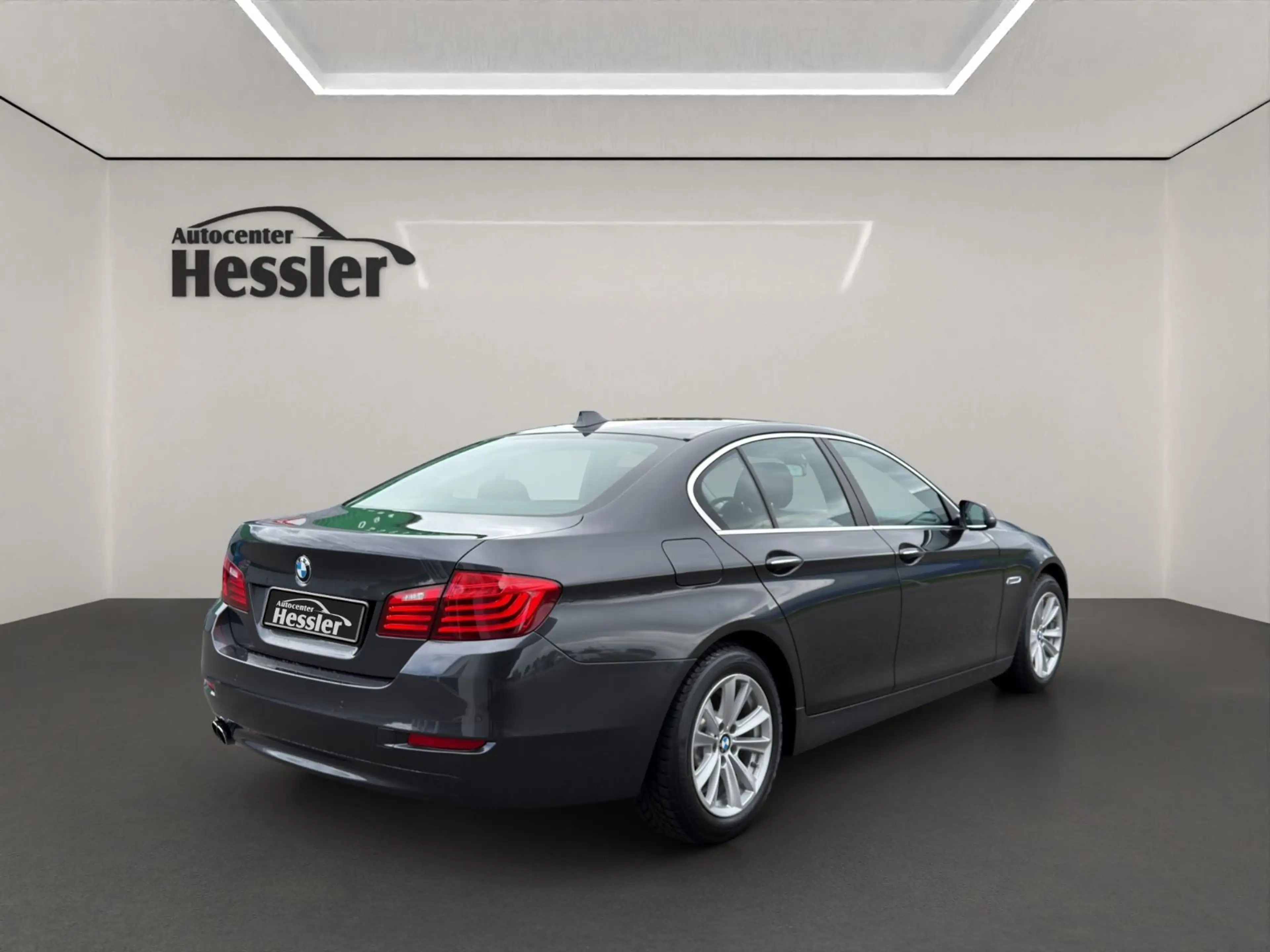 BMW 528 i xDrive F10*KLIMA*LED*360°KAMERA*NAVI*1.HD — photo 9