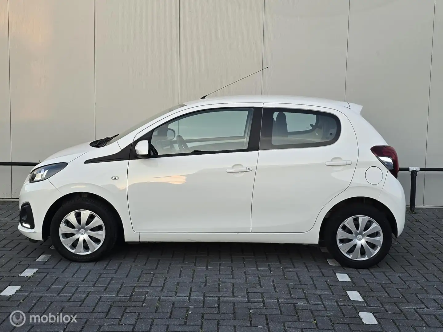 Peugeot 108 1.0 VTi Active 117DKM! Automaat! Bianco - 2