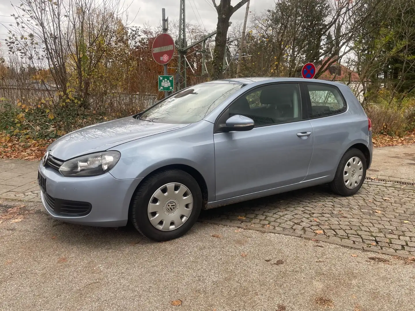 Volkswagen Golf VI Trendline Blau - 2