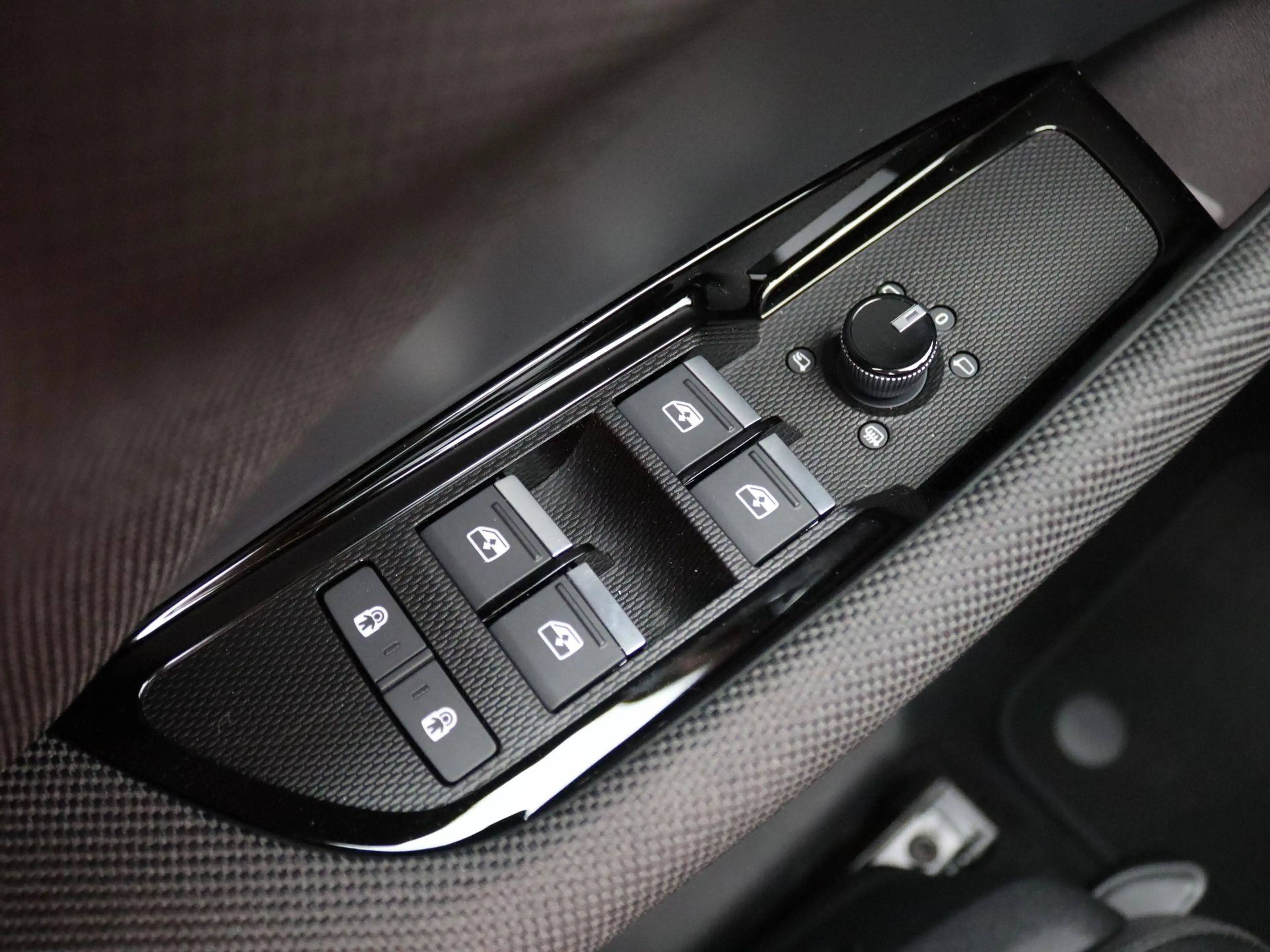 Audi Q3 1.5 e-hybrid Advanced edition 272 PK Full LED kopl — photo 35
