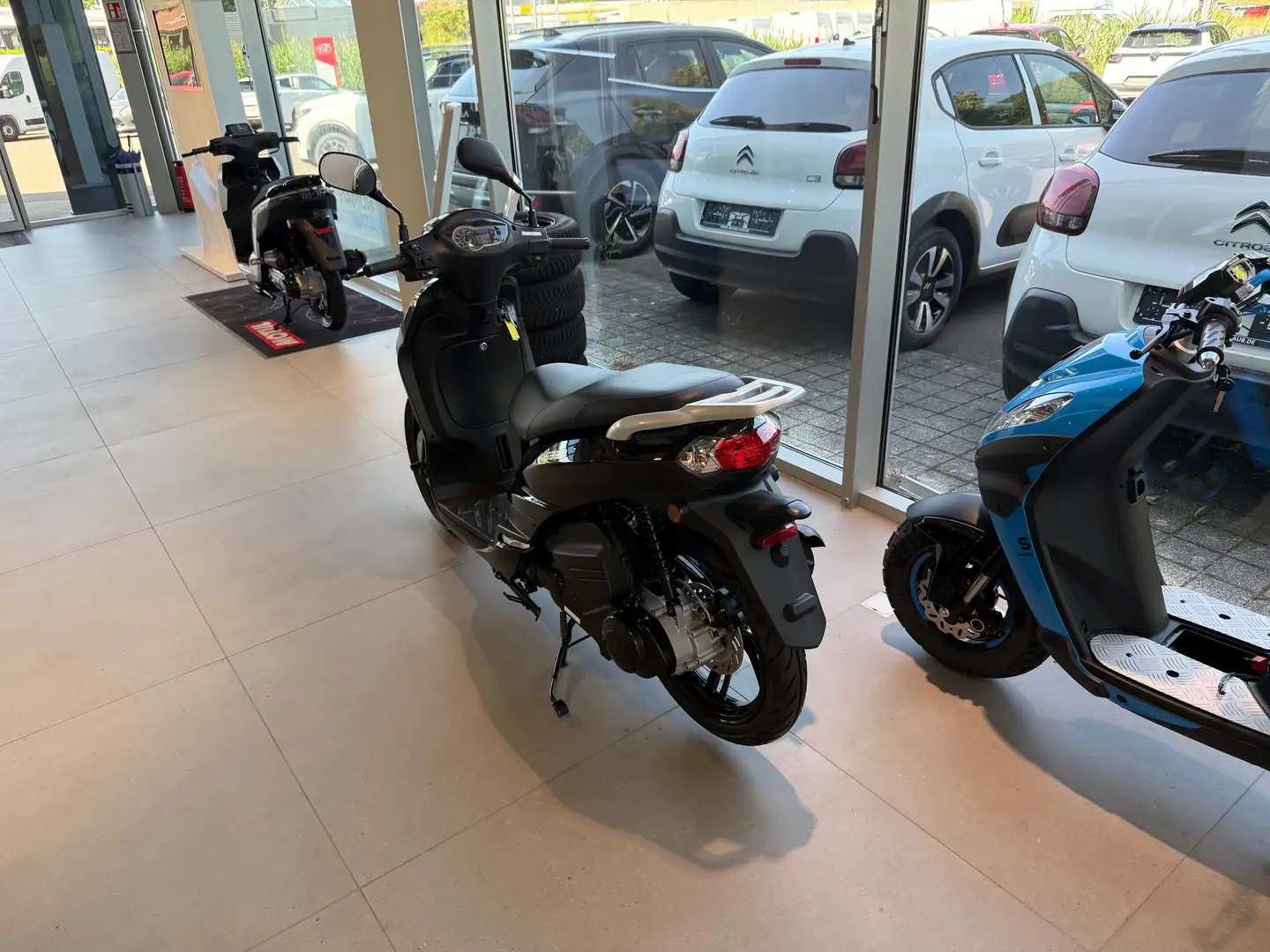 Peugeot Kisbee S Black Edition E5+ - 2