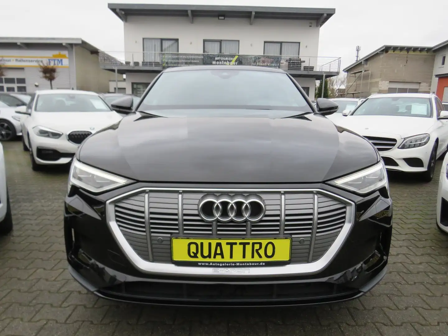 Audi e-tron 55 quattro S-Line *1.HAND*MATRIX-LED*PANO*KAMERA Schwarz - 2